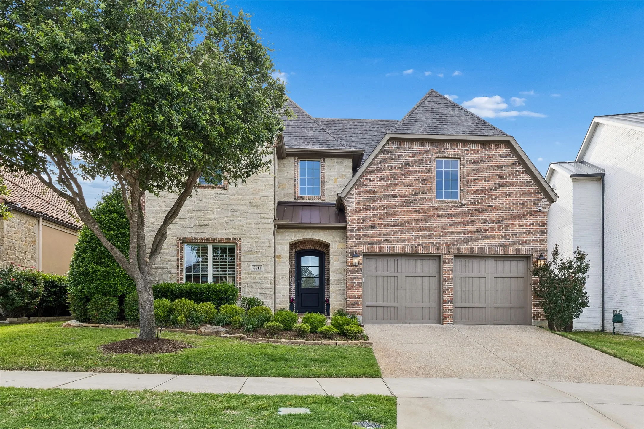 Single Family Residence For Sale in Collin County , 6611 Compton Court, Frisco, Texas 75034, 3 Bedroom, 4 Bathroom, 3 Garage spaces, 3,548 Sqft, built in 2015, mls#21291370, Real Estate Agent in Frisco, Homes For Sale in Collin county, Homes For Sale in Frisco, Realtor in Frisco Texas, Real Estate Brokerage Independent Realty Texas, Luminita Cordes Realtor