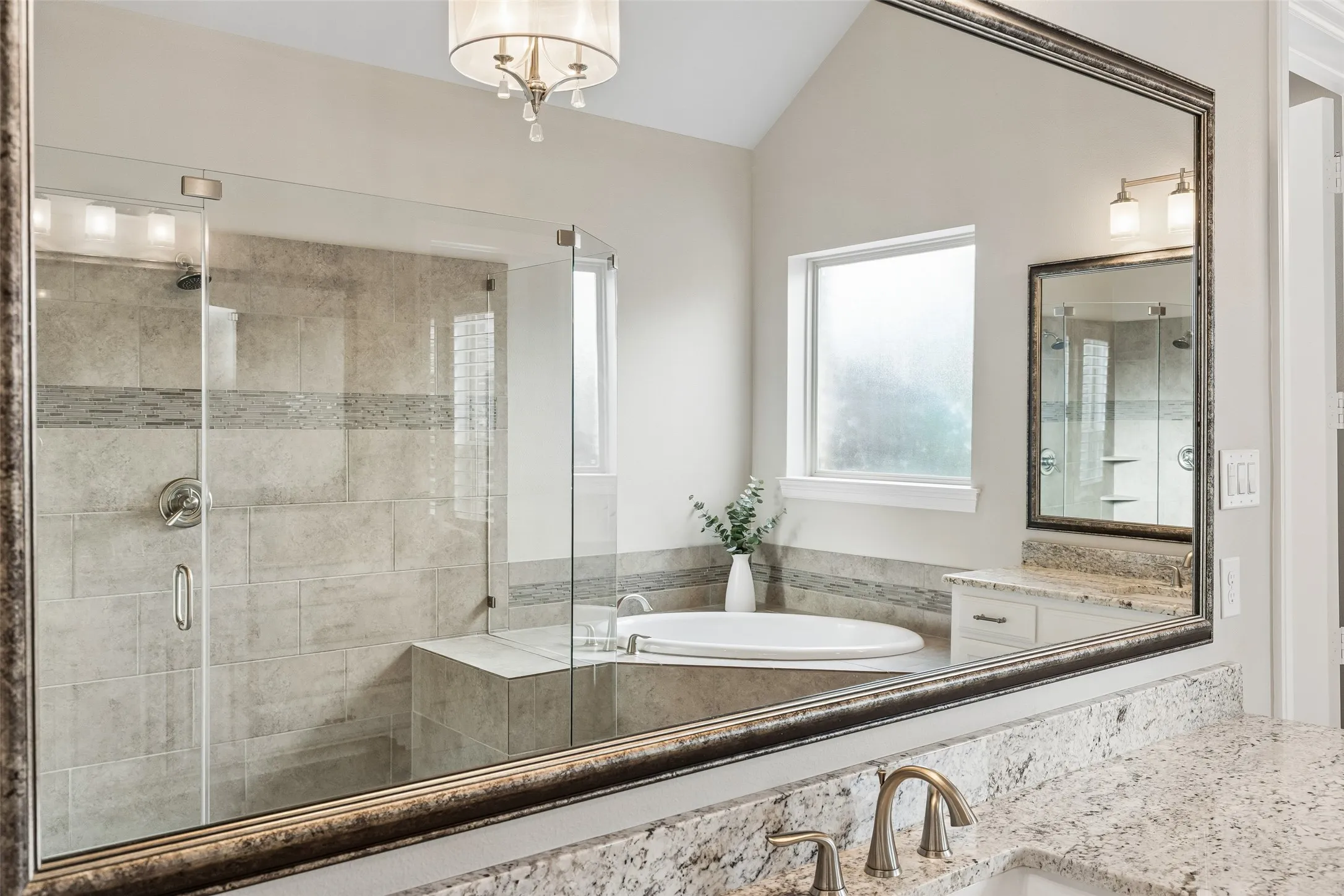 Single Family Residence For Sale in Collin County , 6611 Compton Court, Frisco, Texas 75034, 3 Bedroom, 4 Bathroom, 3 Garage spaces, 3,548 Sqft, built in 2015, mls#21291370, Real Estate Agent in Frisco, Homes For Sale in Collin county, Homes For Sale in Frisco, Realtor in Frisco Texas, Real Estate Brokerage Independent Realty Texas, Luminita Cordes Realtor