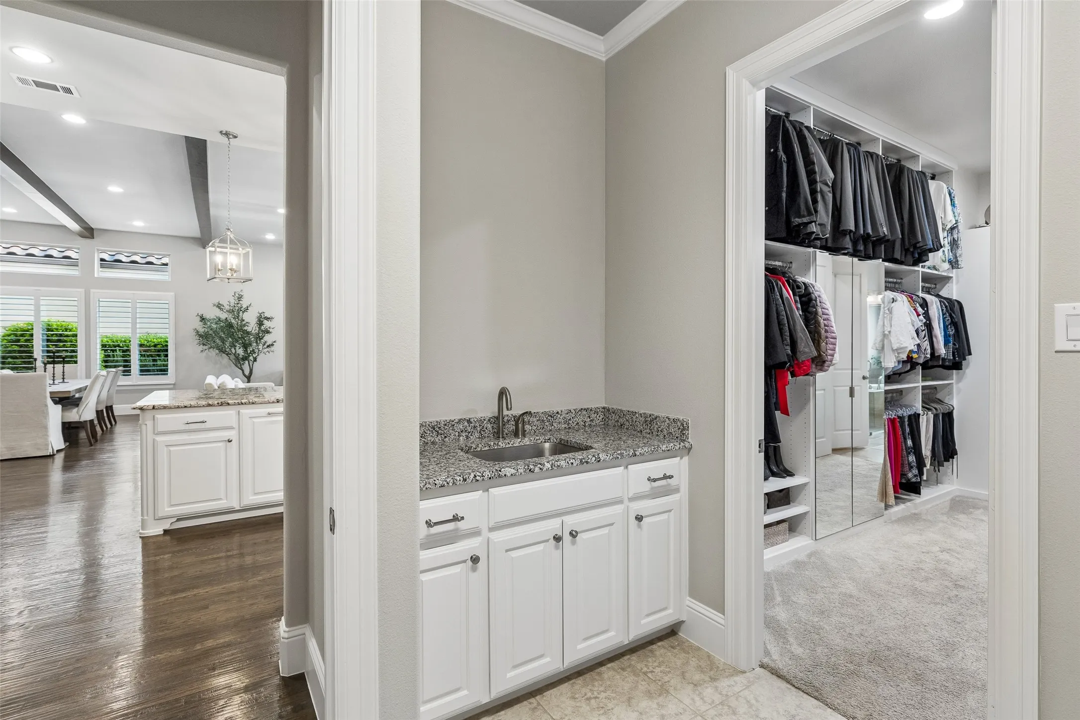 Single Family Residence For Sale in Collin County , 6611 Compton Court, Frisco, Texas 75034, 3 Bedroom, 4 Bathroom, 3 Garage spaces, 3,548 Sqft, built in 2015, mls#21291370, Real Estate Agent in Frisco, Homes For Sale in Collin county, Homes For Sale in Frisco, Realtor in Frisco Texas, Real Estate Brokerage Independent Realty Texas, Luminita Cordes Realtor
