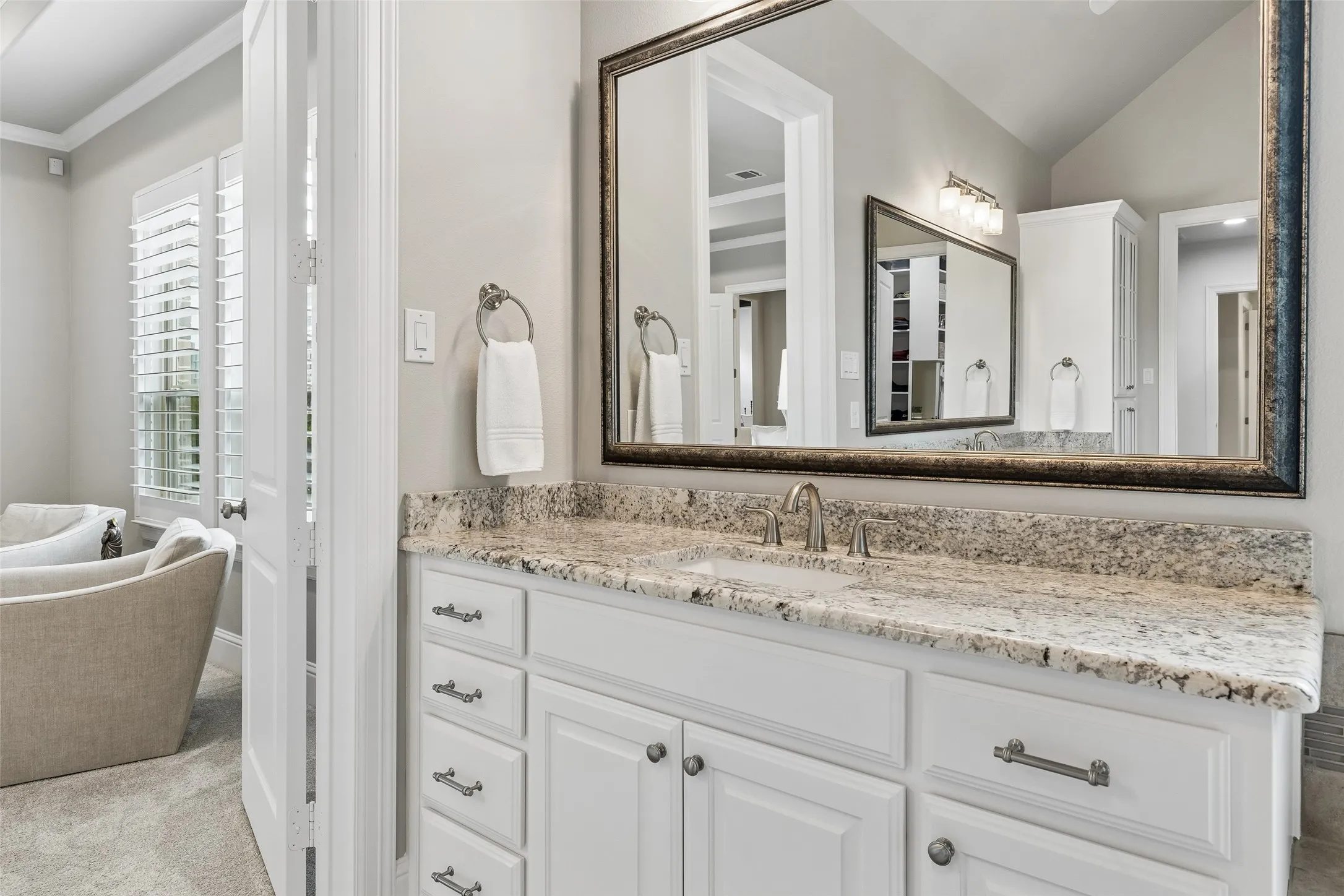 Single Family Residence For Sale in Collin County , 6611 Compton Court, Frisco, Texas 75034, 3 Bedroom, 4 Bathroom, 3 Garage spaces, 3,548 Sqft, built in 2015, mls#21291370, Real Estate Agent in Frisco, Homes For Sale in Collin county, Homes For Sale in Frisco, Realtor in Frisco Texas, Real Estate Brokerage Independent Realty Texas, Luminita Cordes Realtor