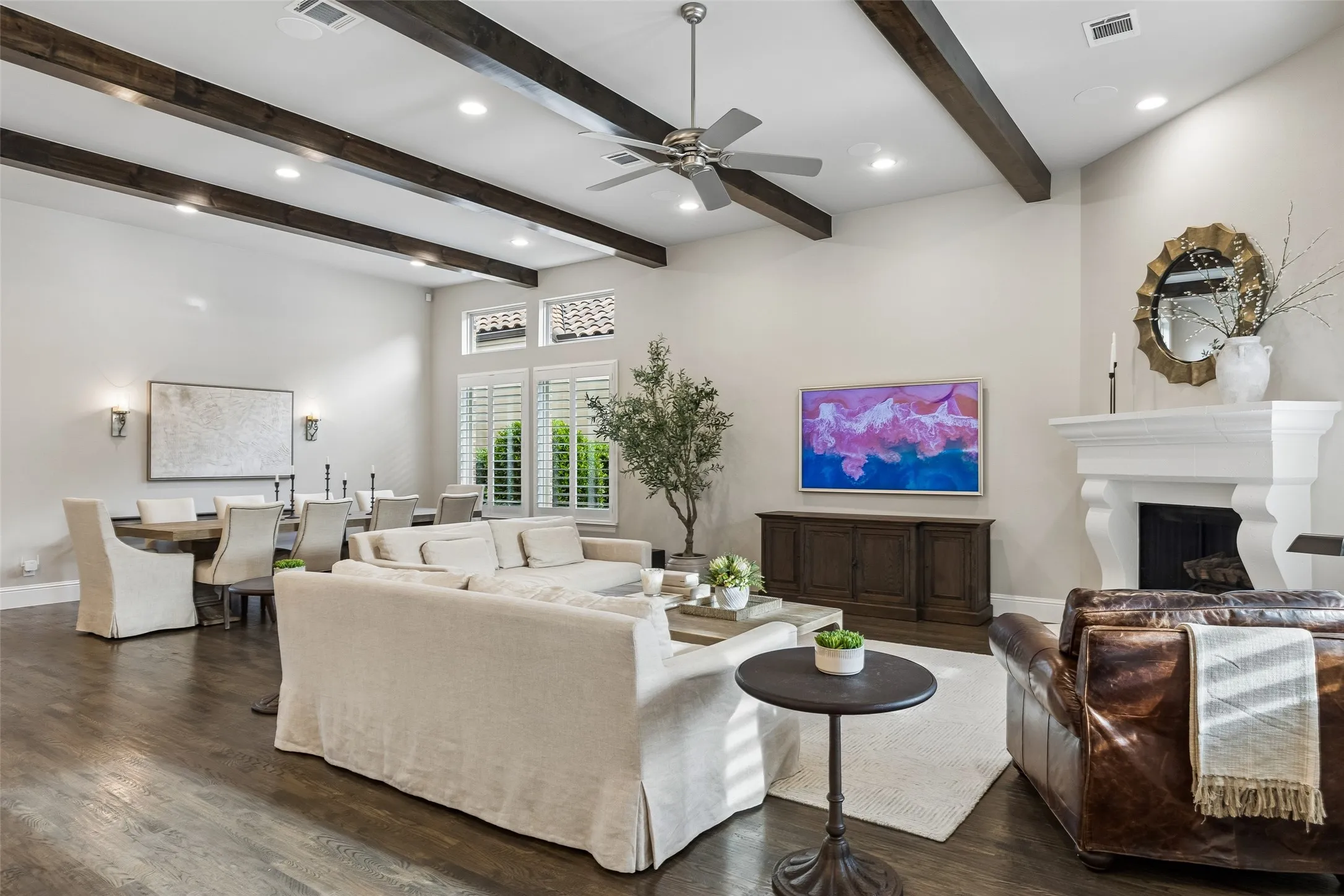 Single Family Residence For Sale in Collin County , 6611 Compton Court, Frisco, Texas 75034, 3 Bedroom, 4 Bathroom, 3 Garage spaces, 3,548 Sqft, built in 2015, mls#21291370, Real Estate Agent in Frisco, Homes For Sale in Collin county, Homes For Sale in Frisco, Realtor in Frisco Texas, Real Estate Brokerage Independent Realty Texas, Luminita Cordes Realtor