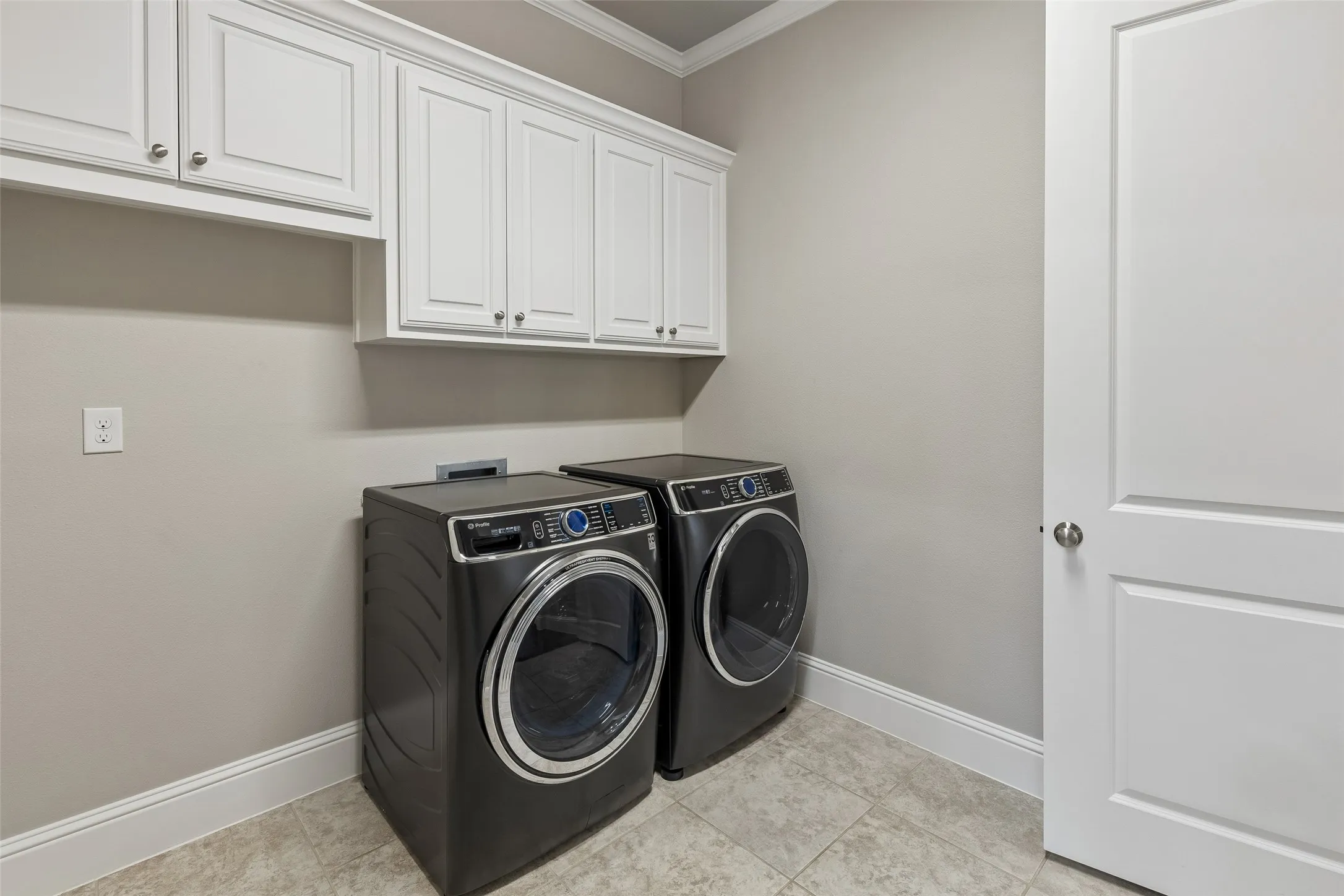 Single Family Residence For Sale in Collin County , 6611 Compton Court, Frisco, Texas 75034, 3 Bedroom, 4 Bathroom, 3 Garage spaces, 3,548 Sqft, built in 2015, mls#21291370, Real Estate Agent in Frisco, Homes For Sale in Collin county, Homes For Sale in Frisco, Realtor in Frisco Texas, Real Estate Brokerage Independent Realty Texas, Luminita Cordes Realtor