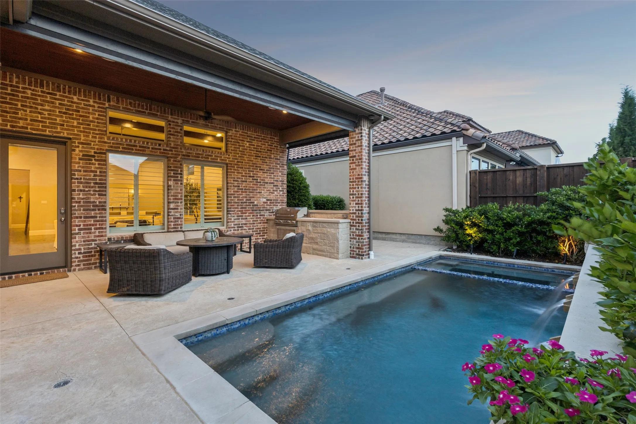 Single Family Residence For Sale in Collin County , 6611 Compton Court, Frisco, Texas 75034, 3 Bedroom, 4 Bathroom, 3 Garage spaces, 3,548 Sqft, built in 2015, mls#21291370, Real Estate Agent in Frisco, Homes For Sale in Collin county, Homes For Sale in Frisco, Realtor in Frisco Texas, Real Estate Brokerage Independent Realty Texas, Luminita Cordes Realtor