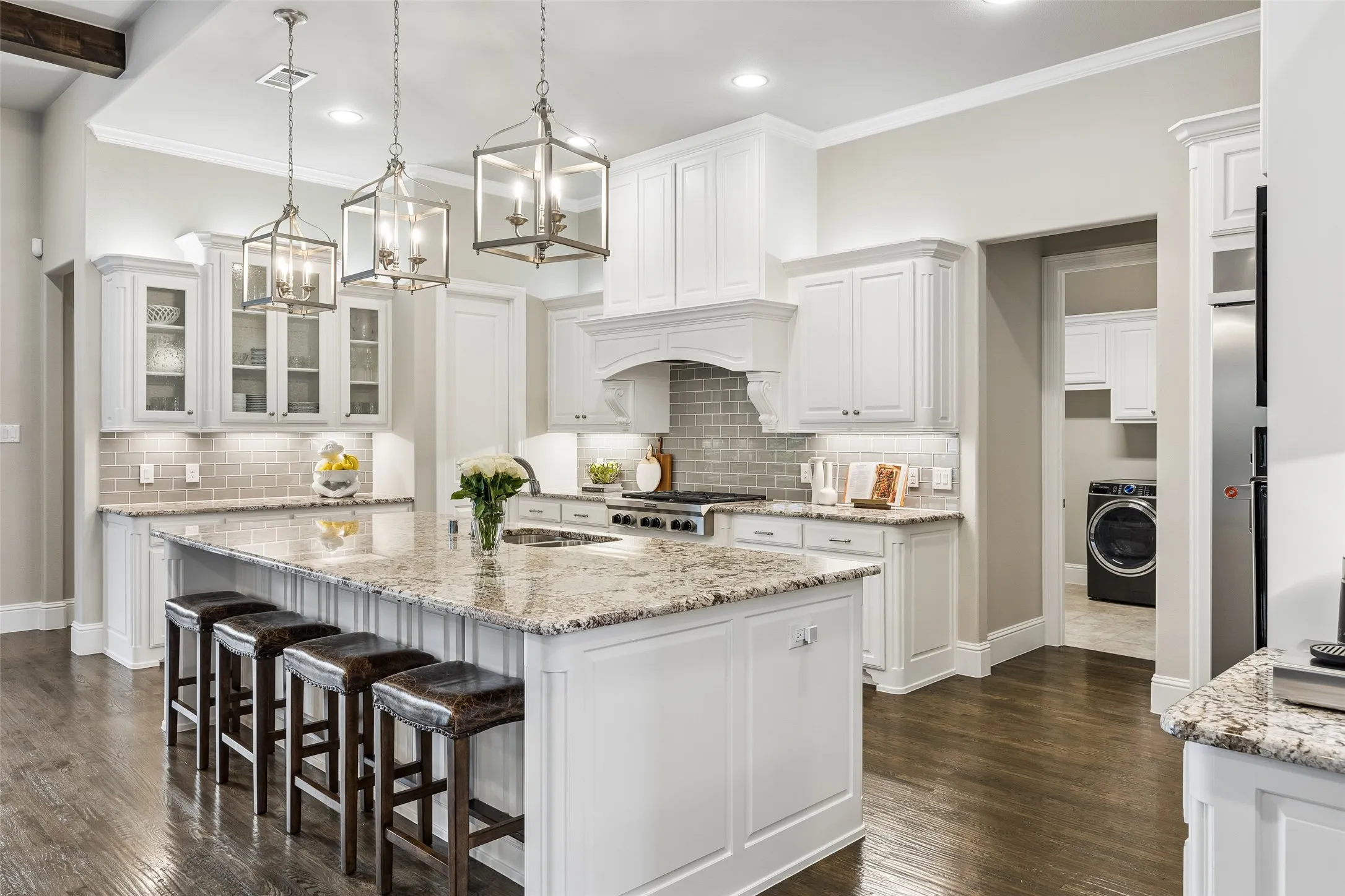 Single Family Residence For Sale in Collin County , 6611 Compton Court, Frisco, Texas 75034, 3 Bedroom, 4 Bathroom, 3 Garage spaces, 3,548 Sqft, built in 2015, mls#21291370, Real Estate Agent in Frisco, Homes For Sale in Collin county, Homes For Sale in Frisco, Realtor in Frisco Texas, Real Estate Brokerage Independent Realty Texas, Luminita Cordes Realtor