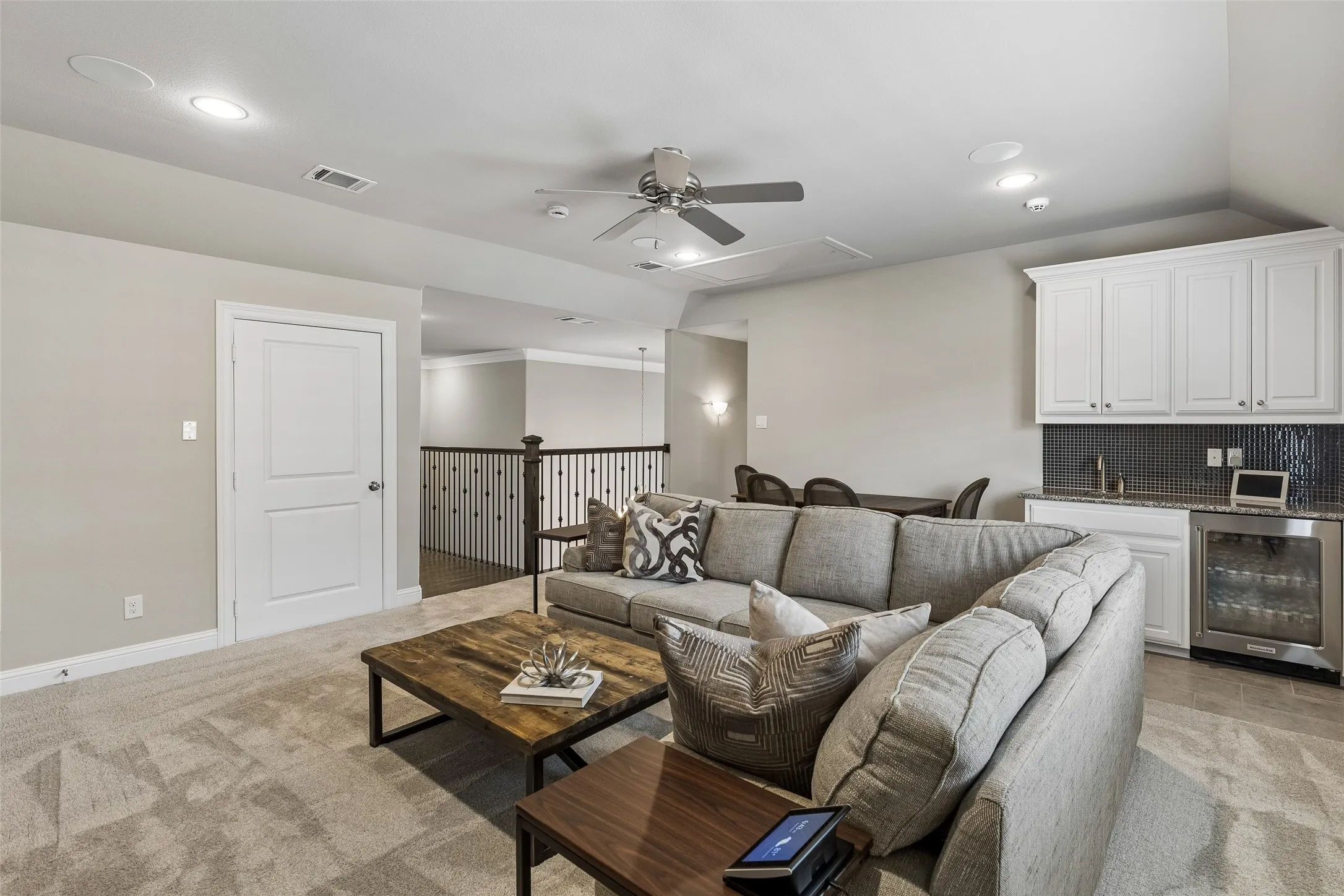 Single Family Residence For Sale in Collin County , 6611 Compton Court, Frisco, Texas 75034, 3 Bedroom, 4 Bathroom, 3 Garage spaces, 3,548 Sqft, built in 2015, mls#21291370, Real Estate Agent in Frisco, Homes For Sale in Collin county, Homes For Sale in Frisco, Realtor in Frisco Texas, Real Estate Brokerage Independent Realty Texas, Luminita Cordes Realtor