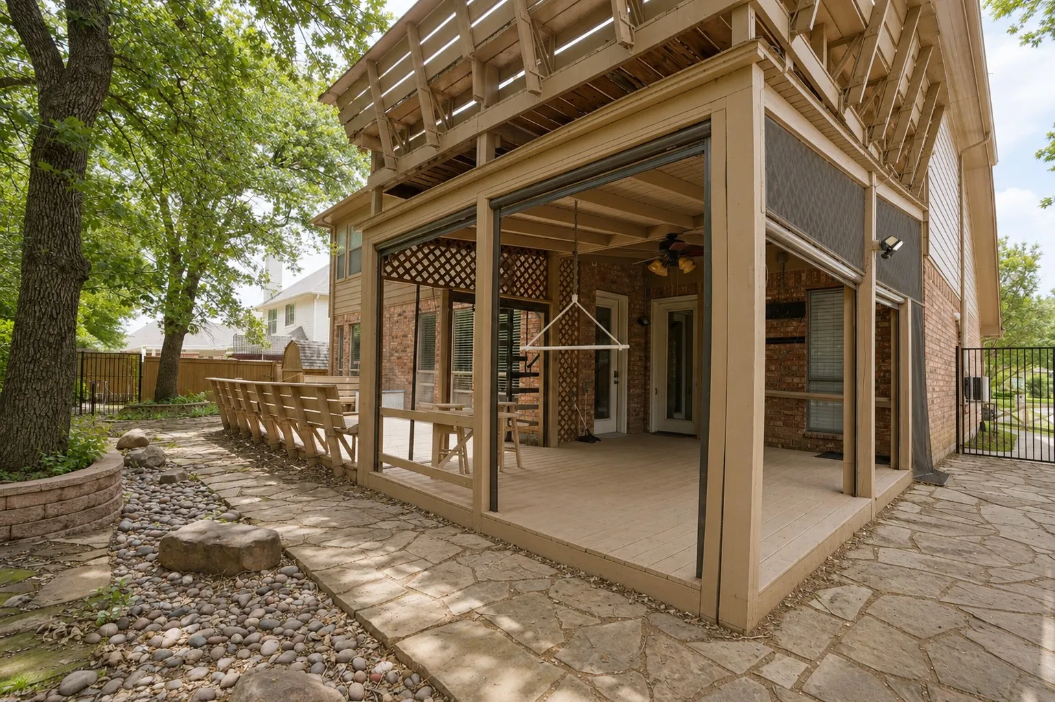Single Family Residence For Sale in Tarrant County , 609 Trails End Court, Hurst, Texas 76054, 4 Bedroom, 4 Bathroom, 2 Garage spaces, 2,784 Sqft, built in 2002, Price $625,000, mls#21292652, Real Estate Agent in Hurst, Homes For Sale in Tarrant county, Homes For Sale in Hurst, Realtor in Hurst Texas, Real Estate Brokerage Independent Realty Texas, Luminita Cordes Realtor
