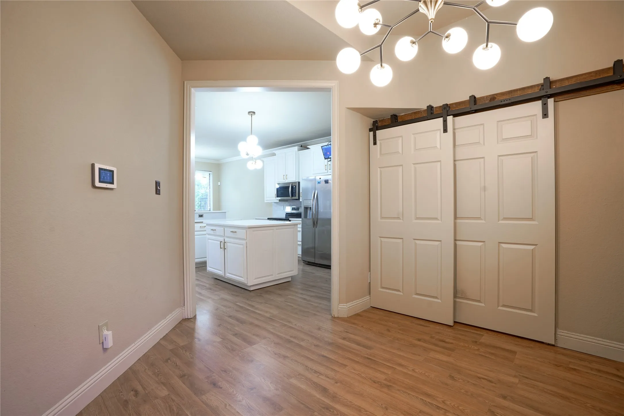 Single Family Residence For Sale in Tarrant County , 609 Trails End Court, Hurst, Texas 76054, 4 Bedroom, 4 Bathroom, 2 Garage spaces, 2,784 Sqft, built in 2002, Price $625,000, mls#21292652, Real Estate Agent in Hurst, Homes For Sale in Tarrant county, Homes For Sale in Hurst, Realtor in Hurst Texas, Real Estate Brokerage Independent Realty Texas, Luminita Cordes Realtor