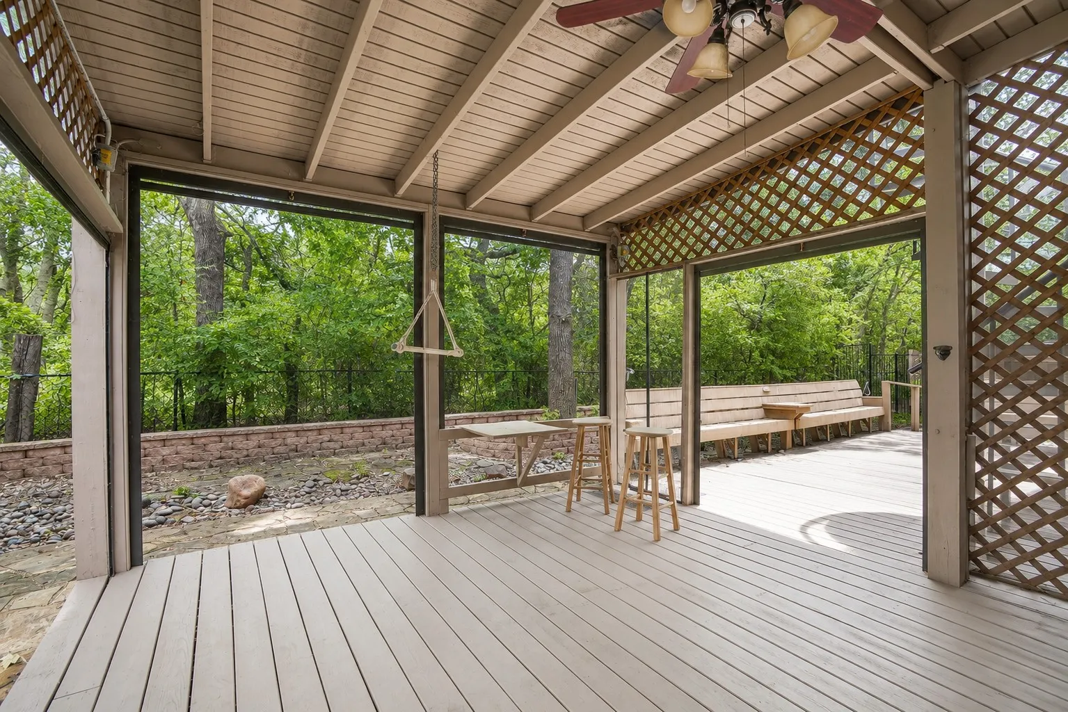 Single Family Residence For Sale in Tarrant County , 609 Trails End Court, Hurst, Texas 76054, 4 Bedroom, 4 Bathroom, 2 Garage spaces, 2,784 Sqft, built in 2002, Price $625,000, mls#21292652, Real Estate Agent in Hurst, Homes For Sale in Tarrant county, Homes For Sale in Hurst, Realtor in Hurst Texas, Real Estate Brokerage Independent Realty Texas, Luminita Cordes Realtor