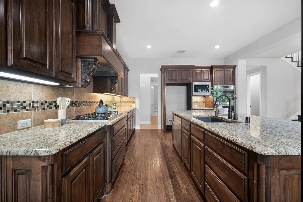Single Family Residence For Sale in Denton County , 1651 Saddle Tree Road, Frisco, Texas 75036, 5 Bedrooms, 4 Bathrooms, 3 Garage spaces, 4,069 Sqft, built in 2013, Price $899,000, mls#21291823, Real Estate Agent in Frisco, Homes For Sale in Denton county, Homes For Sale in Frisco, Realtor in Frisco Texas, Real Estate Brokerage Independent Realty Texas, Luminita Cordes Realtor