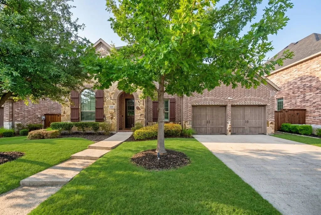 Single Family Residence For Sale in Denton County , 1651 Saddle Tree Road, Frisco, Texas 75036, 5 Bedrooms, 4 Bathrooms, 3 Garage spaces, 4,069 Sqft, built in 2013, Price $899,000, mls#21291823, Real Estate Agent in Frisco, Homes For Sale in Denton county, Homes For Sale in Frisco, Realtor in Frisco Texas, Real Estate Brokerage Independent Realty Texas, Luminita Cordes Realtor