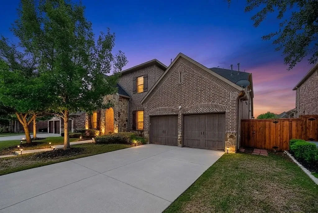 Single Family Residence For Sale in Denton County , 1651 Saddle Tree Road, Frisco, Texas 75036, 5 Bedrooms, 4 Bathrooms, 3 Garage spaces, 4,069 Sqft, built in 2013, Price $899,000, mls#21291823, Real Estate Agent in Frisco, Homes For Sale in Denton county, Homes For Sale in Frisco, Realtor in Frisco Texas, Real Estate Brokerage Independent Realty Texas, Luminita Cordes Realtor