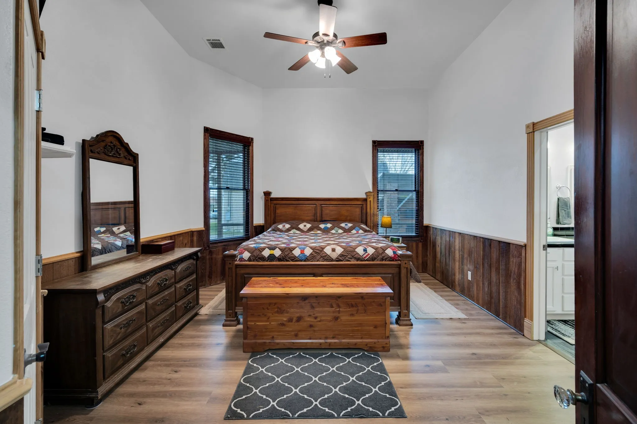 Single Family Residence For Sale in Ellis County , 312 W 8th Street, Ferris, Texas 75125, 3 Bedroom, 3 Bathroom, Garage spaces, 2,230 Sqft, built in 1889, mls#21292658, Real Estate Agent in Ferris, Homes For Sale in Ellis county, Homes For Sale in Ferris, Realtor in Ferris Texas, Real Estate Brokerage Independent Realty Texas, Luminita Cordes Realtor