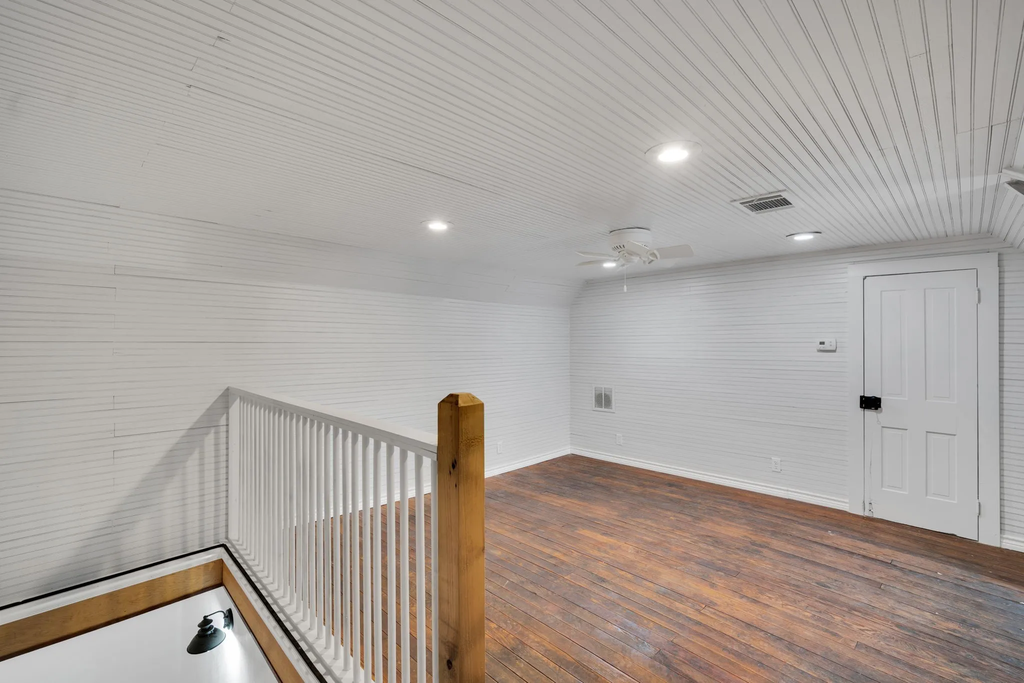 Single Family Residence For Sale in Ellis County , 312 W 8th Street, Ferris, Texas 75125, 3 Bedroom, 3 Bathroom, Garage spaces, 2,230 Sqft, built in 1889, mls#21292658, Real Estate Agent in Ferris, Homes For Sale in Ellis county, Homes For Sale in Ferris, Realtor in Ferris Texas, Real Estate Brokerage Independent Realty Texas, Luminita Cordes Realtor