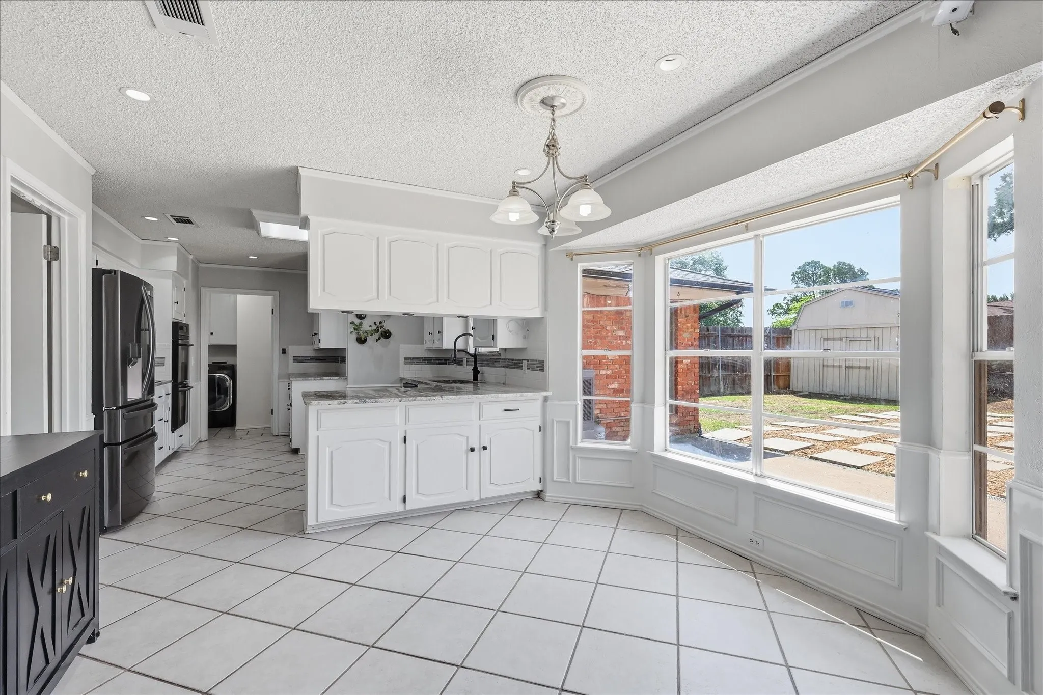 Single Family Residence For Sale in Tarrant County , 4314 Steeplechase Trail, Arlington, Texas 76016, 4 Bedroom, 3 Bathroom, 2 Garage spaces, 2,364 Sqft, built in 1977, mls#21292642, Real Estate Agent in Arlington, Homes For Sale in Tarrant county, Homes For Sale in Arlington, Realtor in Arlington Texas, Real Estate Brokerage Independent Realty Texas, Luminita Cordes Realtor