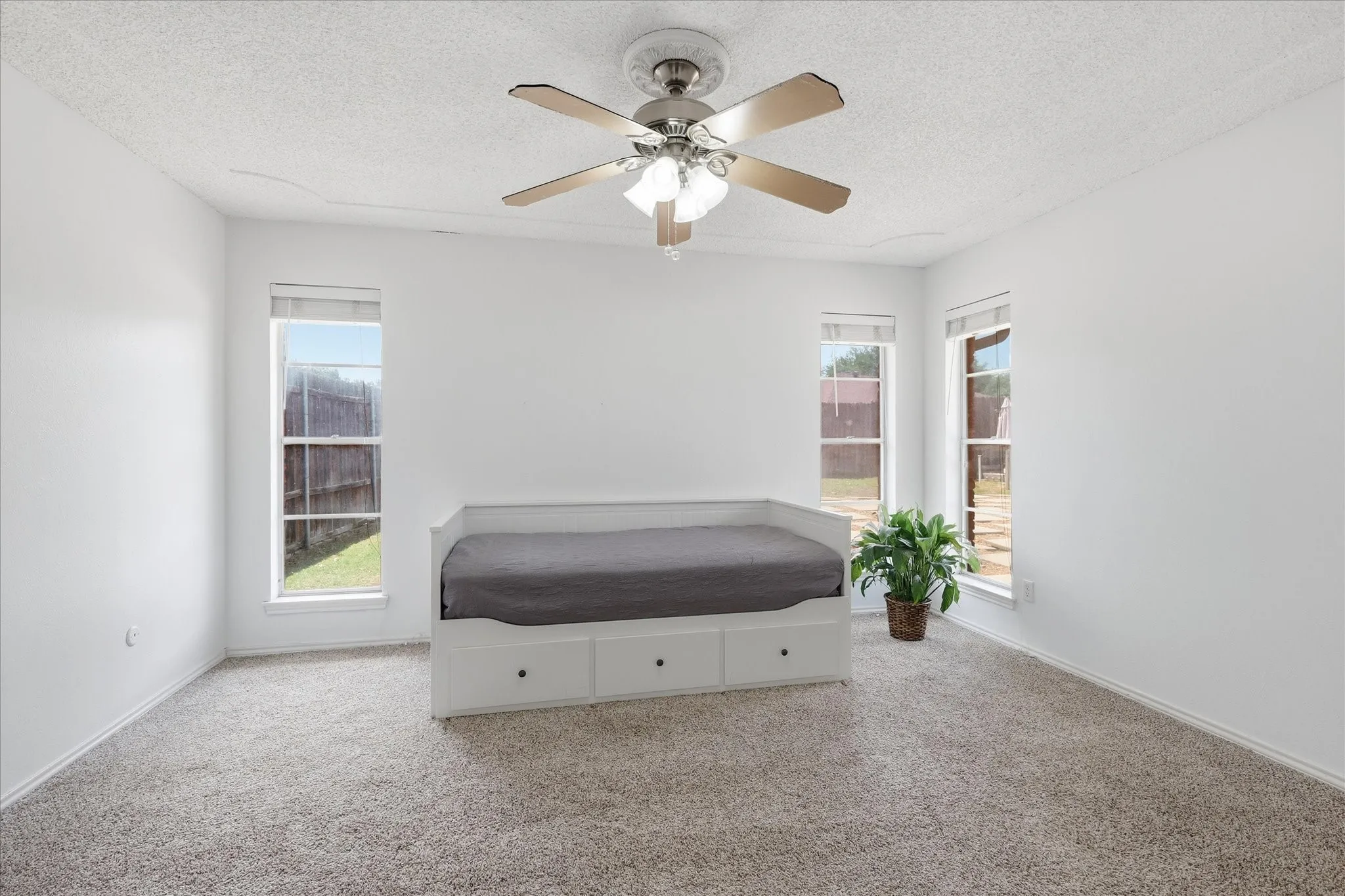 Single Family Residence For Sale in Tarrant County , 4314 Steeplechase Trail, Arlington, Texas 76016, 4 Bedroom, 3 Bathroom, 2 Garage spaces, 2,364 Sqft, built in 1977, mls#21292642, Real Estate Agent in Arlington, Homes For Sale in Tarrant county, Homes For Sale in Arlington, Realtor in Arlington Texas, Real Estate Brokerage Independent Realty Texas, Luminita Cordes Realtor
