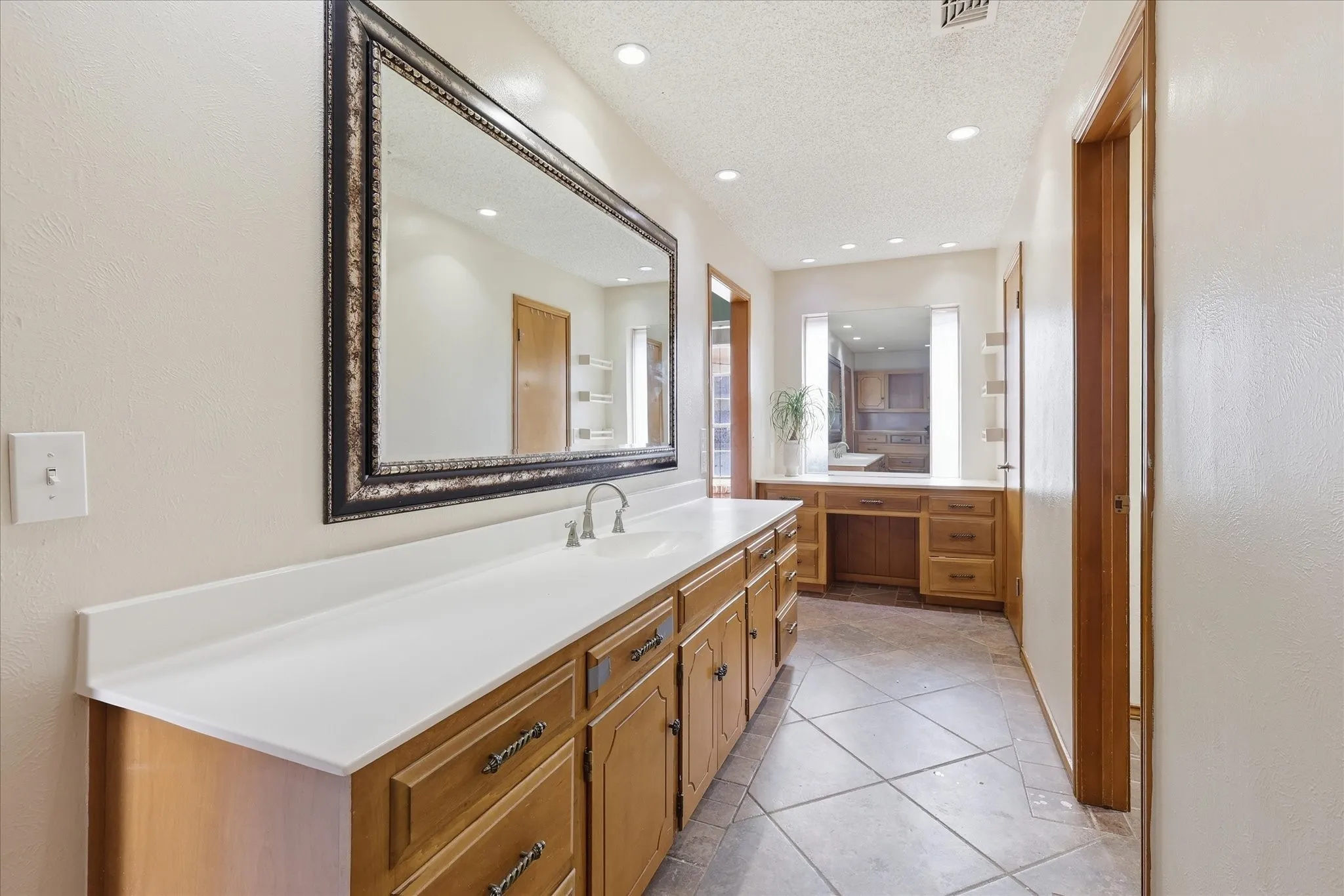 Single Family Residence For Sale in Tarrant County , 4314 Steeplechase Trail, Arlington, Texas 76016, 4 Bedroom, 3 Bathroom, 2 Garage spaces, 2,364 Sqft, built in 1977, mls#21292642, Real Estate Agent in Arlington, Homes For Sale in Tarrant county, Homes For Sale in Arlington, Realtor in Arlington Texas, Real Estate Brokerage Independent Realty Texas, Luminita Cordes Realtor