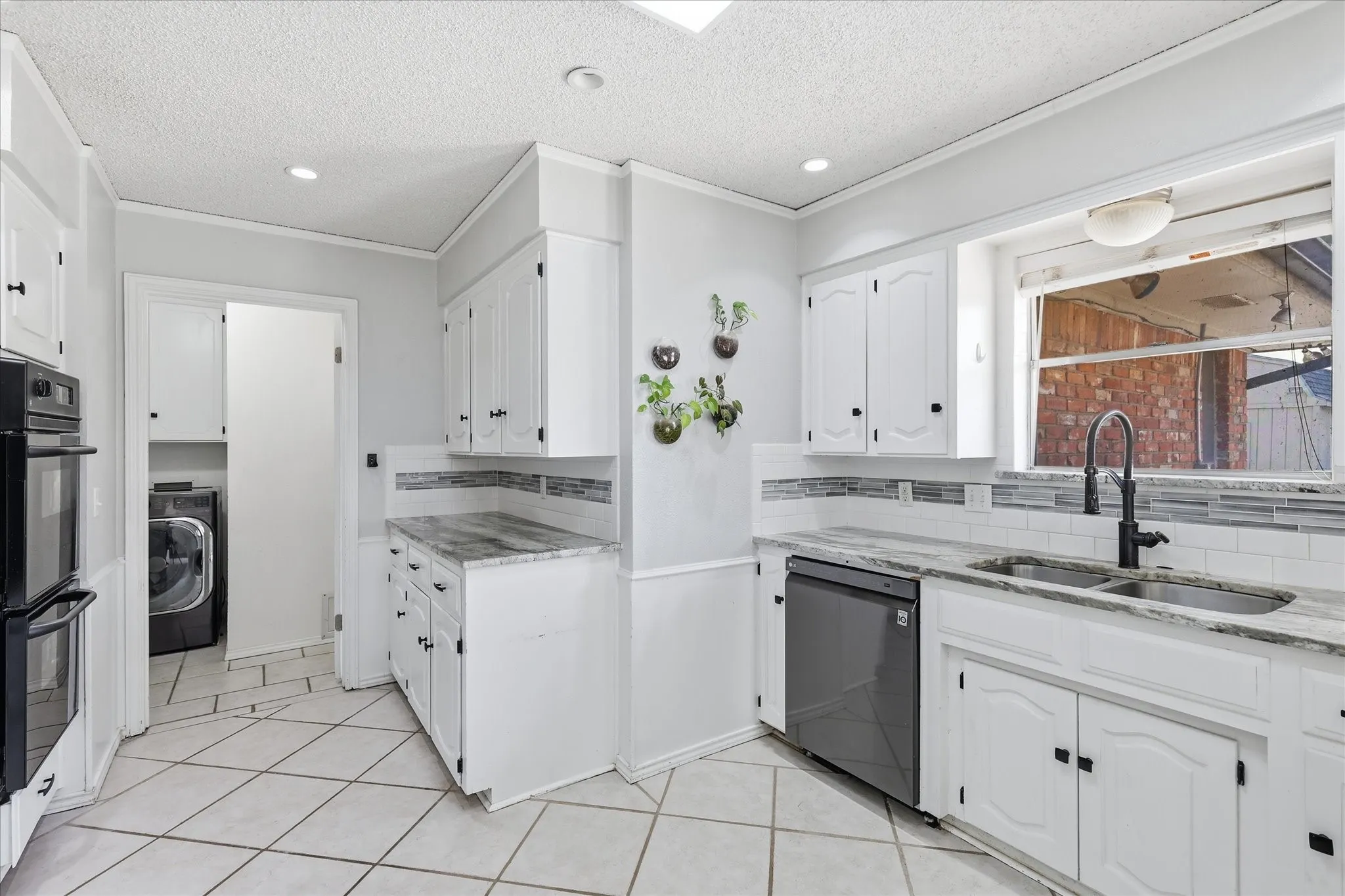 Single Family Residence For Sale in Tarrant County , 4314 Steeplechase Trail, Arlington, Texas 76016, 4 Bedroom, 3 Bathroom, 2 Garage spaces, 2,364 Sqft, built in 1977, mls#21292642, Real Estate Agent in Arlington, Homes For Sale in Tarrant county, Homes For Sale in Arlington, Realtor in Arlington Texas, Real Estate Brokerage Independent Realty Texas, Luminita Cordes Realtor
