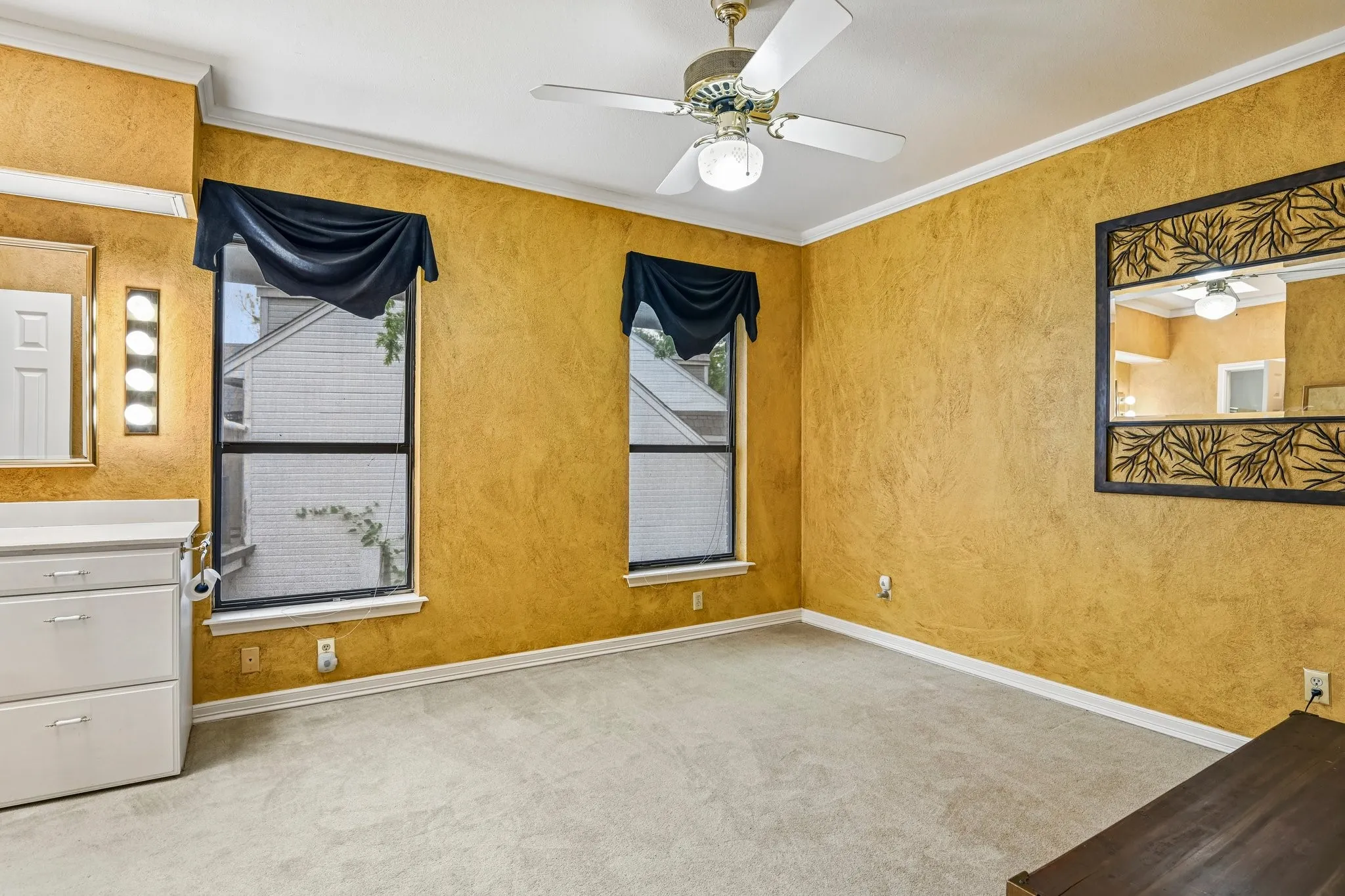 Single Family Residence For Sale in Rockwall County , 128 Sceptre Drive, Rockwall, Texas 75032, 4 Bedroom, 4 Bathroom, 2 Garage spaces, 3,520 Sqft, built in 1985, mls#21286229, Real Estate Agent in Rockwall, Homes For Sale in Rockwall county, Homes For Sale in Rockwall, Realtor in Rockwall Texas, Real Estate Brokerage Independent Realty Texas, Luminita Cordes Realtor