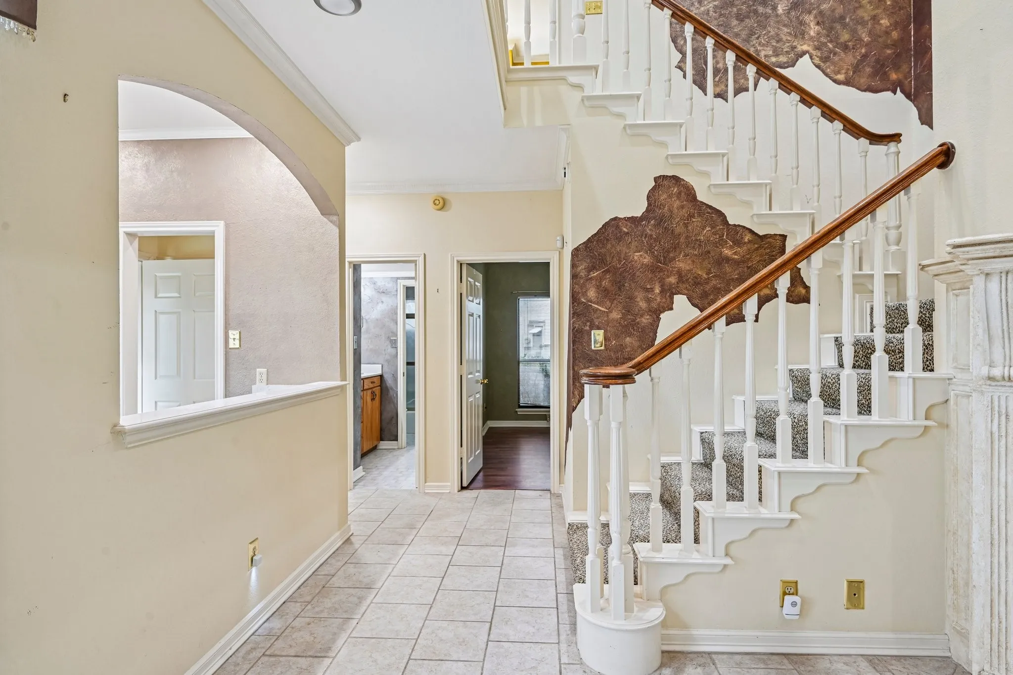 Single Family Residence For Sale in Rockwall County , 128 Sceptre Drive, Rockwall, Texas 75032, 4 Bedroom, 4 Bathroom, 2 Garage spaces, 3,520 Sqft, built in 1985, mls#21286229, Real Estate Agent in Rockwall, Homes For Sale in Rockwall county, Homes For Sale in Rockwall, Realtor in Rockwall Texas, Real Estate Brokerage Independent Realty Texas, Luminita Cordes Realtor