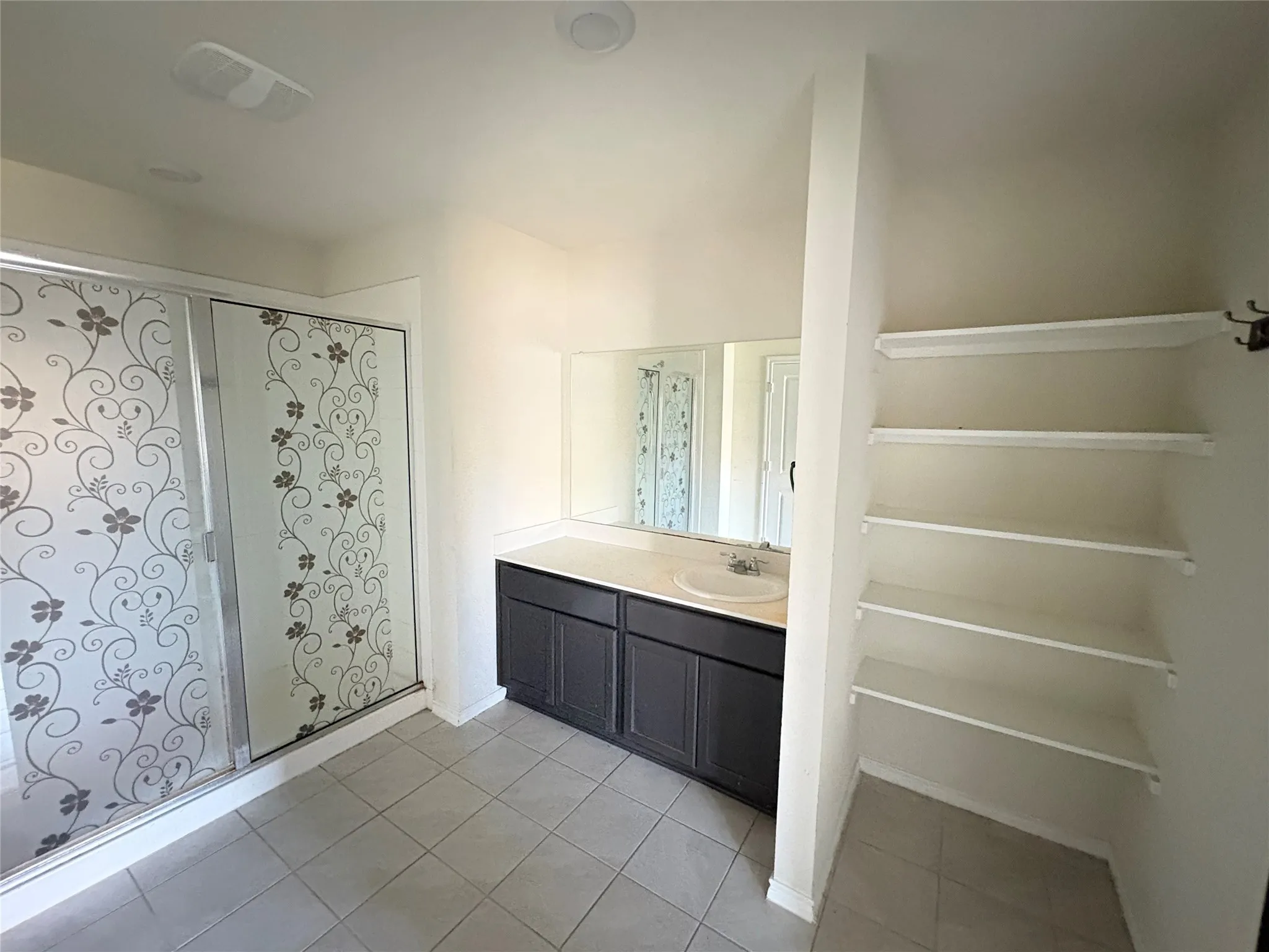 Single Family Residence For Rent in Collin County , 215 Woodland Street, Anna, Texas 75409, 4 Bedroom, 2 Bathroom, 2 Garage spaces, 2,089 Sqft, built in 2019, mls#21292676, Real Estate Agent in Anna, Homes For Rent in Collin county, Homes For Rent in Anna, Realtor in Anna Texas, Real Estate Brokerage Independent Realty Texas, Luminita Cordes Realtor