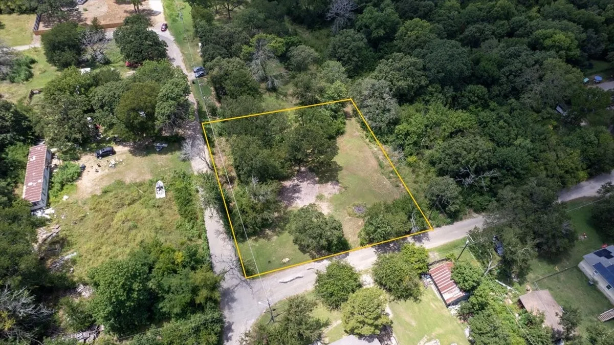 Unimproved Land For Sale in Grayson County , TBD E Morgan Street, Denison, Texas 75021, 0, 0, Garage spaces, 0 Sqft, built in 0, Price $22,000, mls#21292683, Real Estate Agent in Denison, Homes For Sale in Grayson county, Homes For Sale in Denison, Realtor in Denison Texas, Real Estate Brokerage Independent Realty Texas, Luminita Cordes Realtor