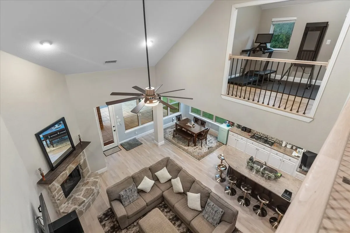 Single Family Residence For Sale in Collin County , 5621 Fringetree Drive, Mc Kinney, Texas 75071, 5 Bedroom, 4 Bathroom, 2 Garage spaces, 3,335 Sqft, built in 2015, mls#21291322, Real Estate Agent in Mc Kinney, Homes For Sale in Collin county, Homes For Sale in Mc Kinney, Realtor in Mc Kinney Texas, Real Estate Brokerage Independent Realty Texas, Luminita Cordes Realtor