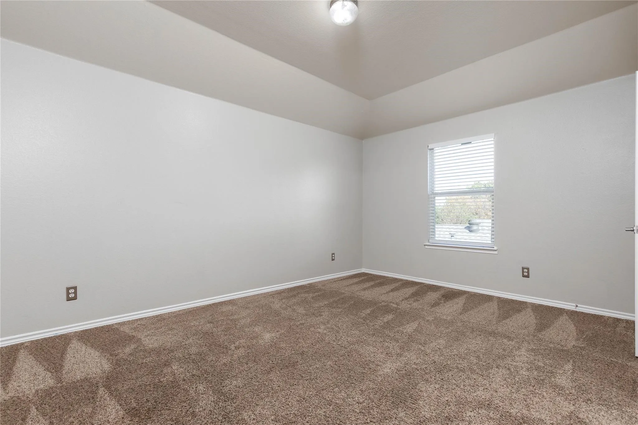 Single Family Residence For Rent in Collin County , 15507 Appaloosa Drive, Frisco, Texas 75035, 4 Bedroom, 3 Bathroom, 2 Garage spaces, 2,830 Sqft, built in 2005, mls#21286414, Real Estate Agent in Frisco, Homes For Rent in Collin county, Homes For Rent in Frisco, Realtor in Frisco Texas, Real Estate Brokerage Independent Realty Texas, Luminita Cordes Realtor