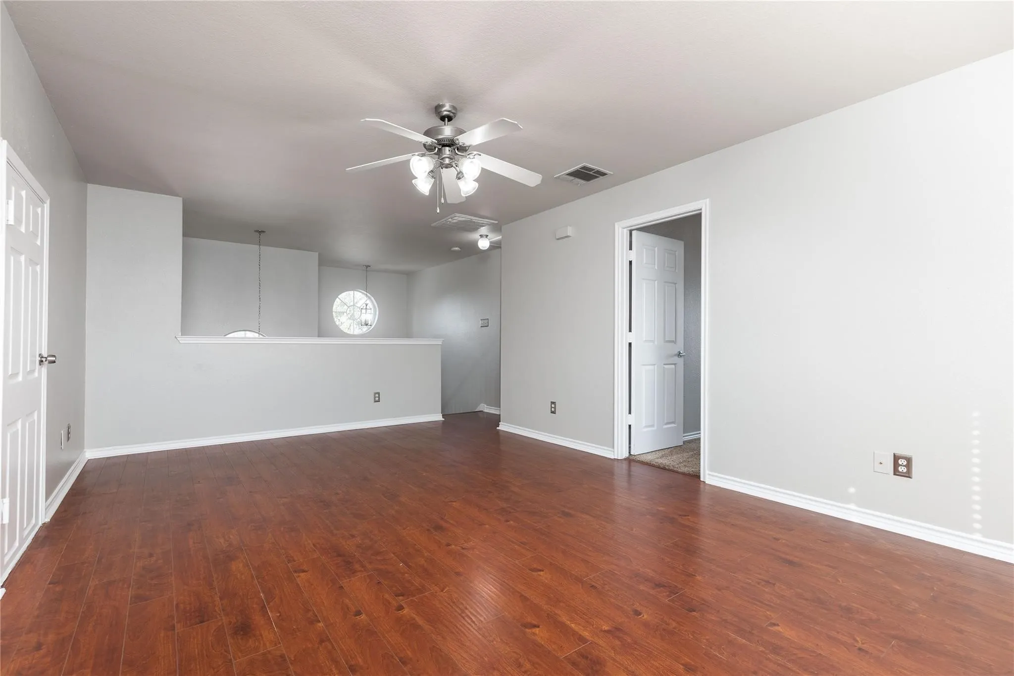 Single Family Residence For Rent in Collin County , 15507 Appaloosa Drive, Frisco, Texas 75035, 4 Bedroom, 3 Bathroom, 2 Garage spaces, 2,830 Sqft, built in 2005, mls#21286414, Real Estate Agent in Frisco, Homes For Rent in Collin county, Homes For Rent in Frisco, Realtor in Frisco Texas, Real Estate Brokerage Independent Realty Texas, Luminita Cordes Realtor