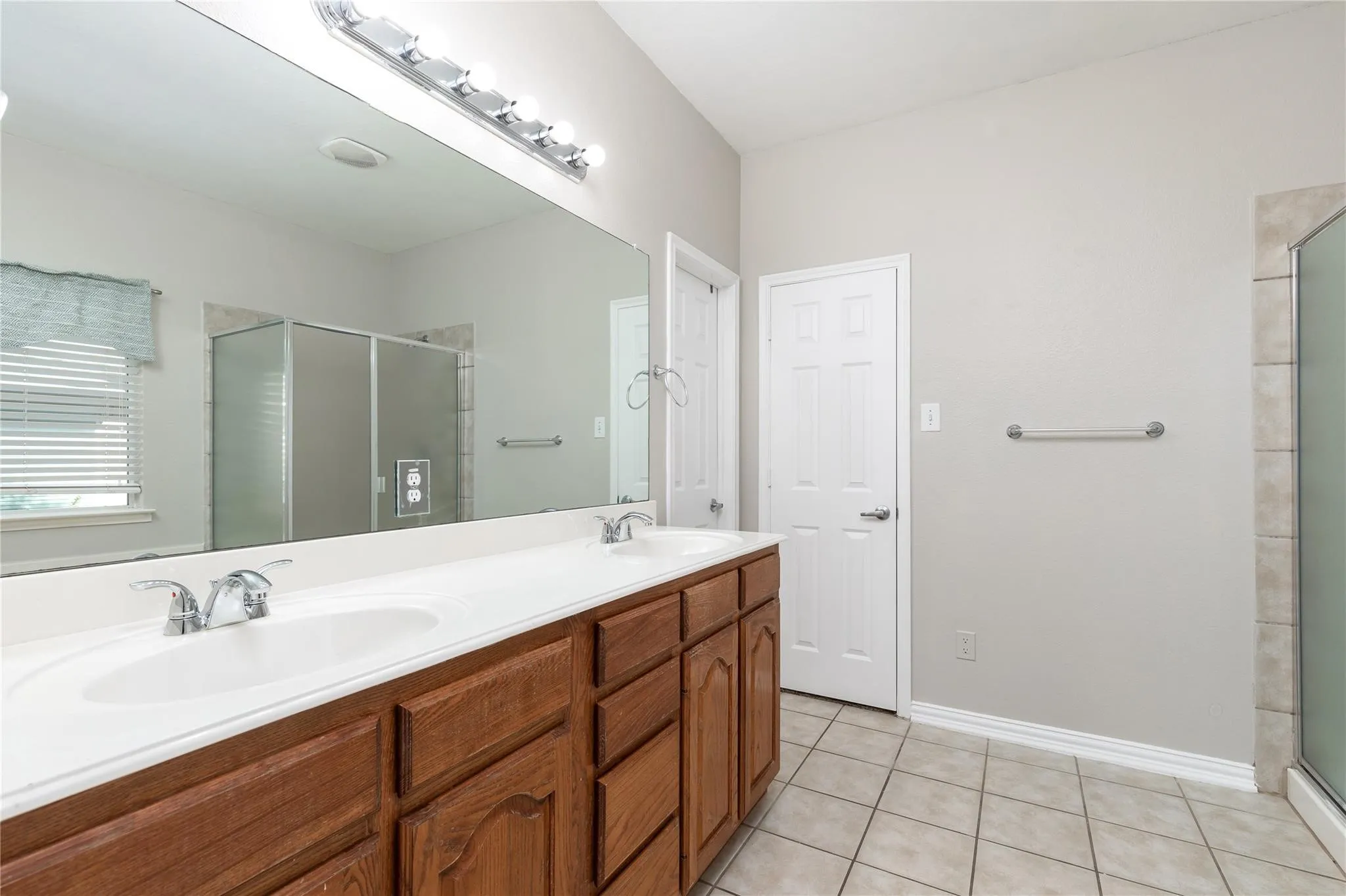 Single Family Residence For Rent in Collin County , 15507 Appaloosa Drive, Frisco, Texas 75035, 4 Bedroom, 3 Bathroom, 2 Garage spaces, 2,830 Sqft, built in 2005, mls#21286414, Real Estate Agent in Frisco, Homes For Rent in Collin county, Homes For Rent in Frisco, Realtor in Frisco Texas, Real Estate Brokerage Independent Realty Texas, Luminita Cordes Realtor