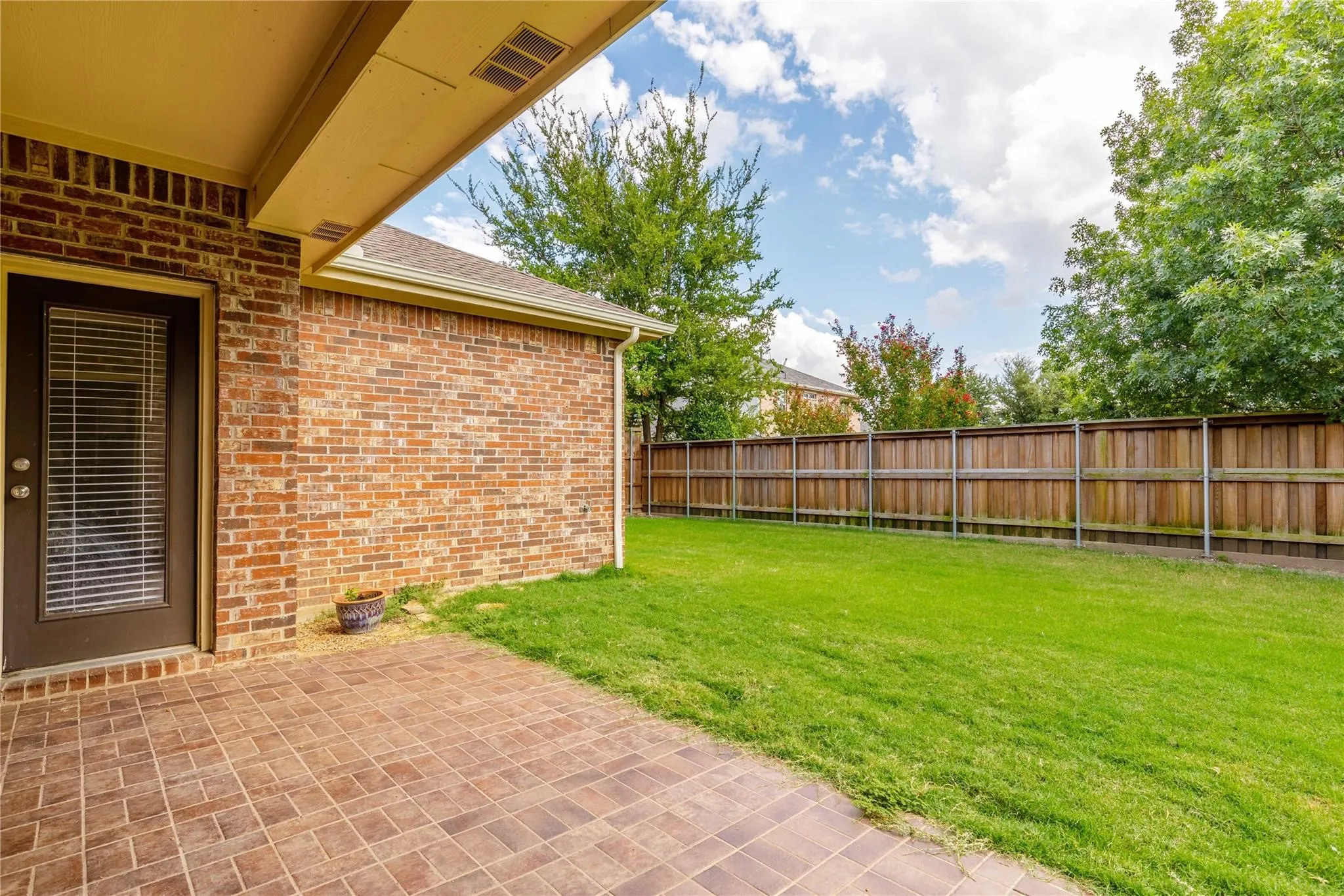 Single Family Residence For Rent in Collin County , 15507 Appaloosa Drive, Frisco, Texas 75035, 4 Bedroom, 3 Bathroom, 2 Garage spaces, 2,830 Sqft, built in 2005, mls#21286414, Real Estate Agent in Frisco, Homes For Rent in Collin county, Homes For Rent in Frisco, Realtor in Frisco Texas, Real Estate Brokerage Independent Realty Texas, Luminita Cordes Realtor