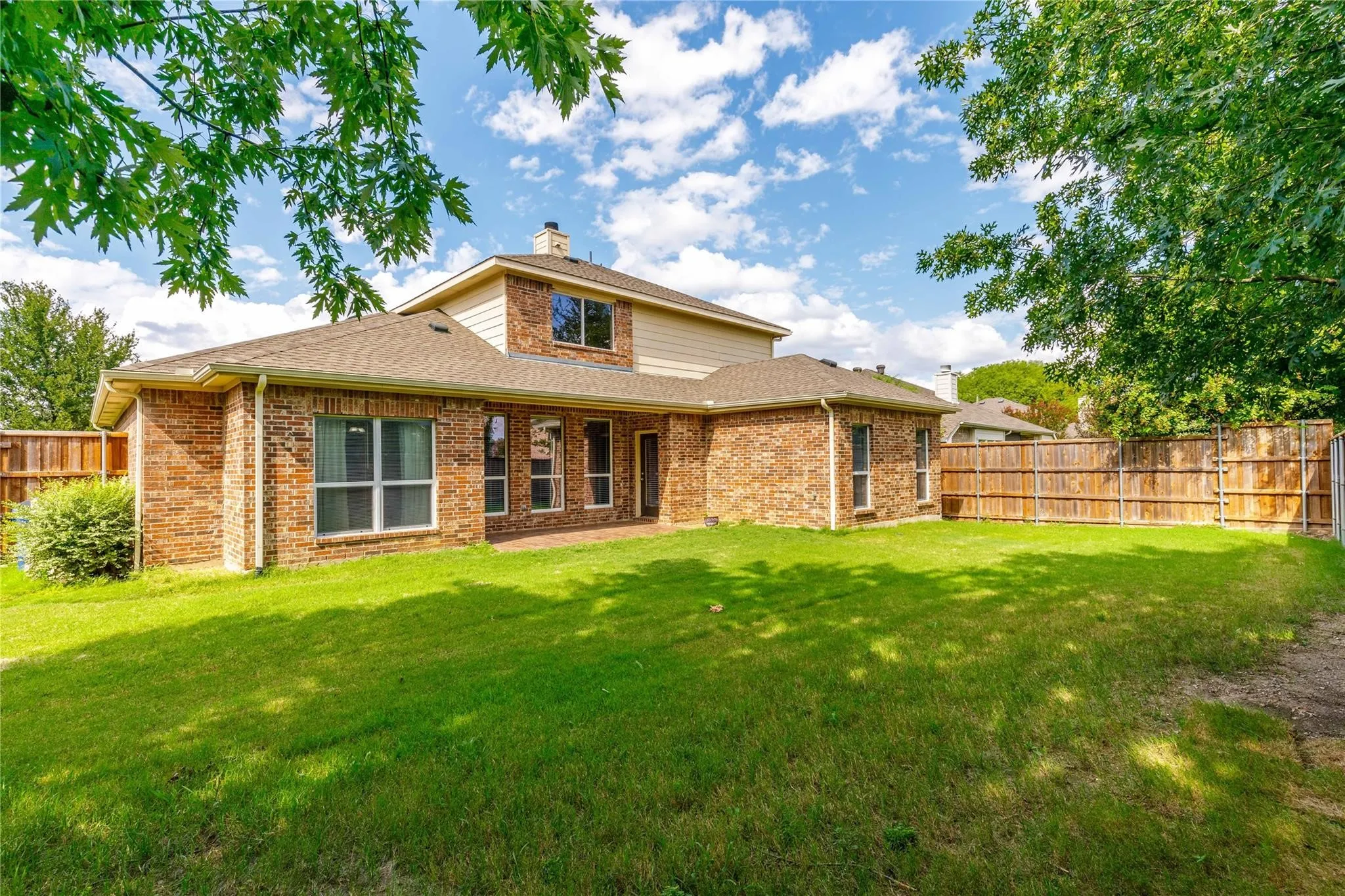 Single Family Residence For Rent in Collin County , 15507 Appaloosa Drive, Frisco, Texas 75035, 4 Bedroom, 3 Bathroom, 2 Garage spaces, 2,830 Sqft, built in 2005, mls#21286414, Real Estate Agent in Frisco, Homes For Rent in Collin county, Homes For Rent in Frisco, Realtor in Frisco Texas, Real Estate Brokerage Independent Realty Texas, Luminita Cordes Realtor