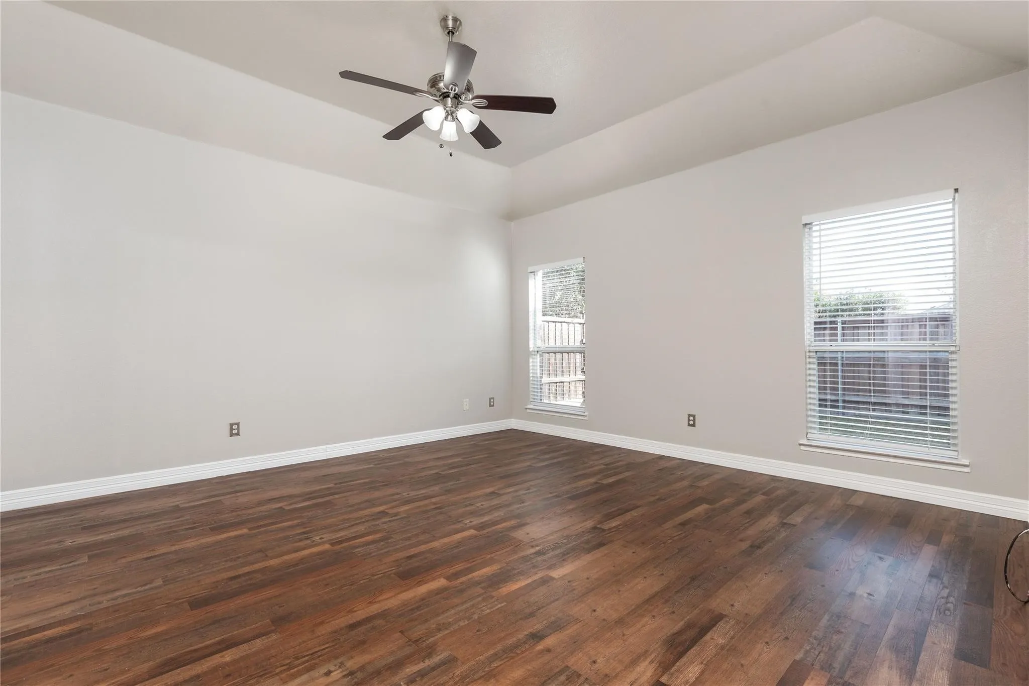 Single Family Residence For Rent in Collin County , 15507 Appaloosa Drive, Frisco, Texas 75035, 4 Bedroom, 3 Bathroom, 2 Garage spaces, 2,830 Sqft, built in 2005, mls#21286414, Real Estate Agent in Frisco, Homes For Rent in Collin county, Homes For Rent in Frisco, Realtor in Frisco Texas, Real Estate Brokerage Independent Realty Texas, Luminita Cordes Realtor