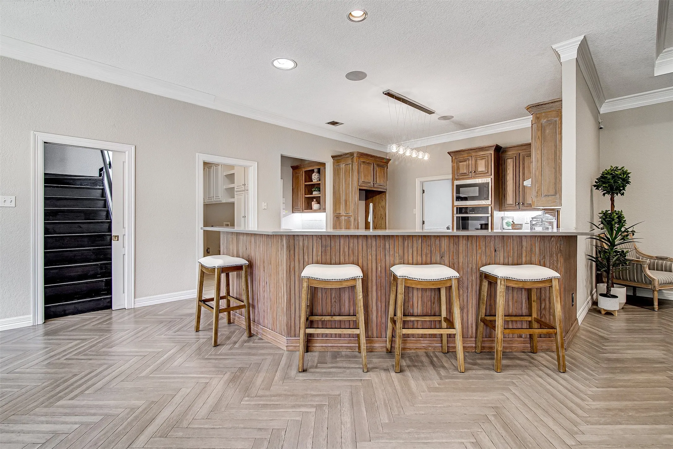 Single Family Residence For Sale in Tarrant County , 2008 Cains Lane, Mansfield, Texas 76063, 4 Bedroom, 3 Bathroom, 2 Garage spaces, 3,288 Sqft, built in 1997, mls#21292615, Real Estate Agent in Mansfield, Homes For Sale in Tarrant county, Homes For Sale in Mansfield, Realtor in Mansfield Texas, Real Estate Brokerage Independent Realty Texas, Luminita Cordes Realtor