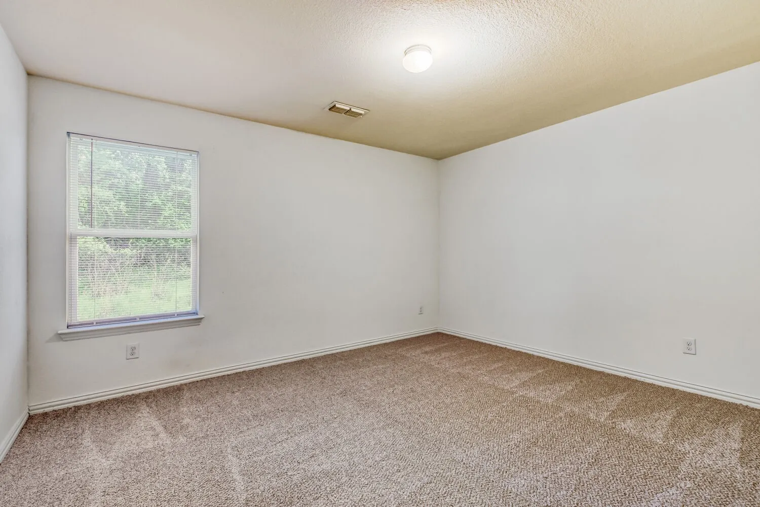 Single Family Residence For Sale in Tarrant County , 1881 Glenda Court, Pelican Bay, Texas 76020, 3 Bedroom, 1 Bathroom, Garage spaces, 1,027 Sqft, built in 2019, mls#21292704, Real Estate Agent in Pelican Bay, Homes For Sale in Tarrant county, Homes For Sale in Pelican Bay, Realtor in Pelican Bay Texas, Real Estate Brokerage Independent Realty Texas, Luminita Cordes Realtor