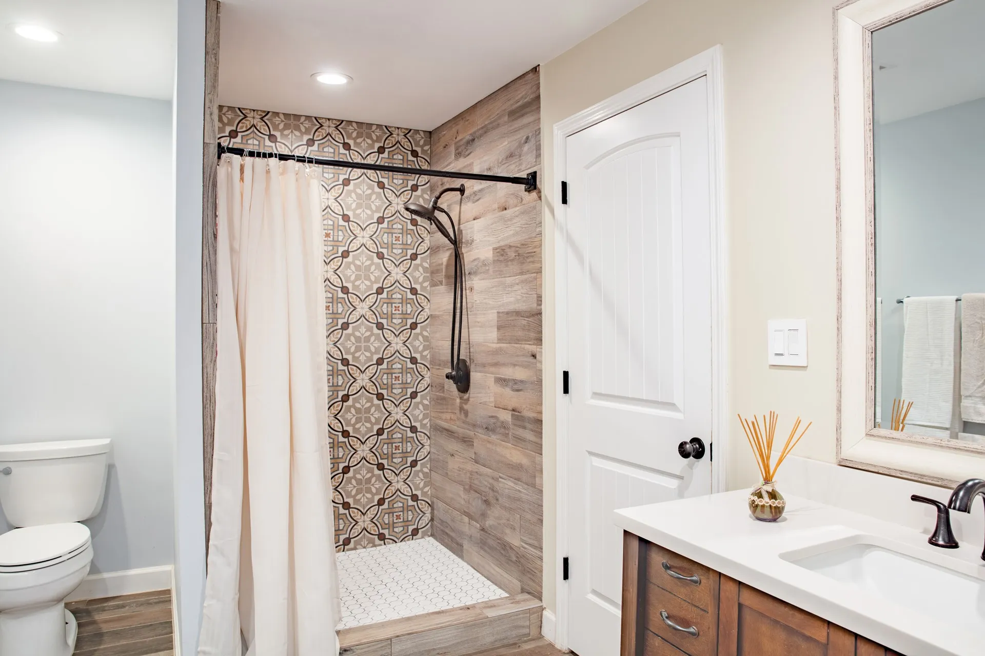 Single Family Residence For Sale in Tarrant County , 609 Hillside Road, Colleyville, Texas 76034, 4 Bedroom, 3 Bathroom, 2 Garage spaces, 2,133 Sqft, built in 1969, mls#21292626, Real Estate Agent in Colleyville, Homes For Sale in Tarrant county, Homes For Sale in Colleyville, Realtor in Colleyville Texas, Real Estate Brokerage Independent Realty Texas, Luminita Cordes Realtor