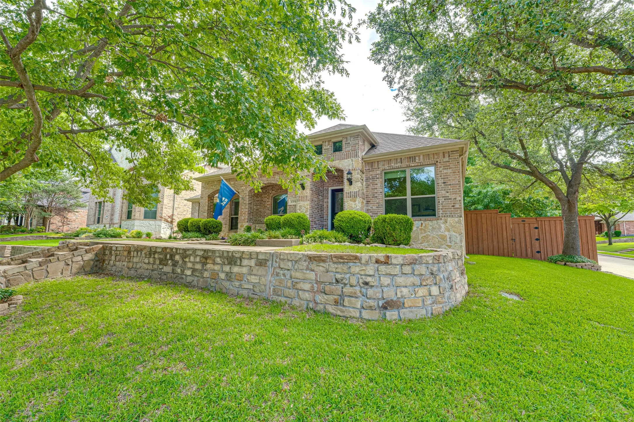 Single Family Residence For Sale in Rockwall County , 1351 Coastal Drive, Rockwall, Texas 75087, 4 Bedroom, 2 Bathroom, 2 Garage spaces, 2,211 Sqft, built in 2005, mls#21287675, Real Estate Agent in Rockwall, Homes For Sale in Rockwall county, Homes For Sale in Rockwall, Realtor in Rockwall Texas, Real Estate Brokerage Independent Realty Texas, Luminita Cordes Realtor