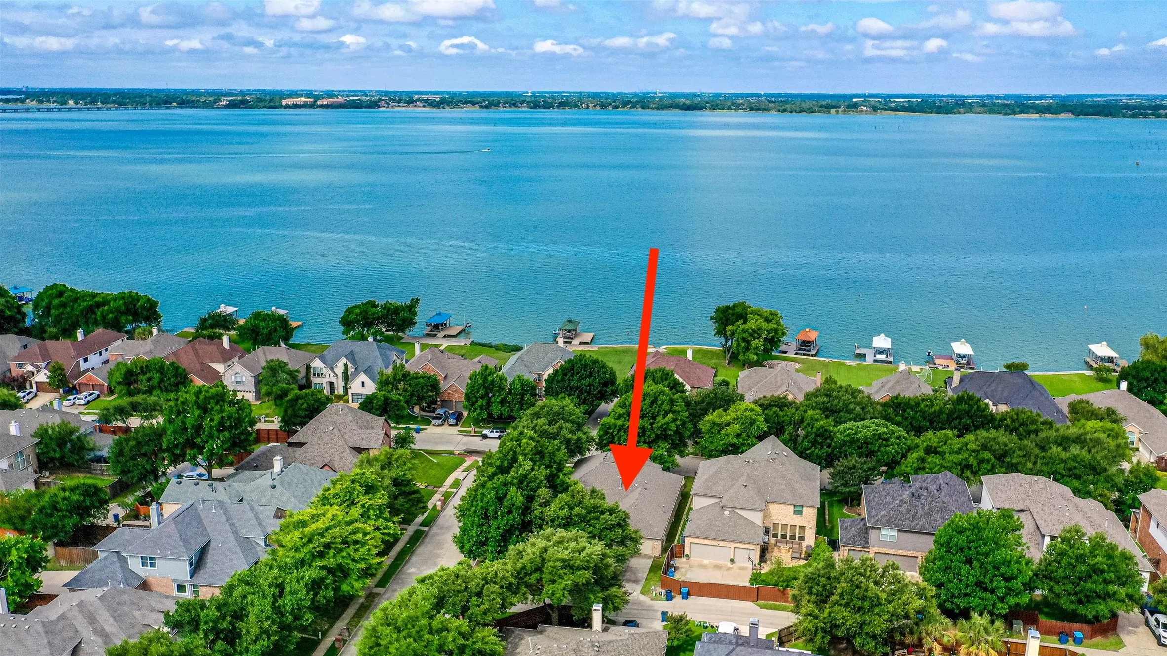 Single Family Residence For Sale in Rockwall County , 1351 Coastal Drive, Rockwall, Texas 75087, 4 Bedroom, 2 Bathroom, 2 Garage spaces, 2,211 Sqft, built in 2005, mls#21287675, Real Estate Agent in Rockwall, Homes For Sale in Rockwall county, Homes For Sale in Rockwall, Realtor in Rockwall Texas, Real Estate Brokerage Independent Realty Texas, Luminita Cordes Realtor