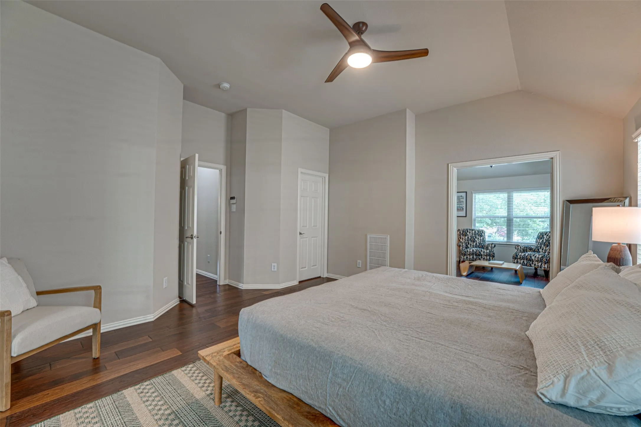 Single Family Residence For Sale in Rockwall County , 1351 Coastal Drive, Rockwall, Texas 75087, 4 Bedroom, 2 Bathroom, 2 Garage spaces, 2,211 Sqft, built in 2005, mls#21287675, Real Estate Agent in Rockwall, Homes For Sale in Rockwall county, Homes For Sale in Rockwall, Realtor in Rockwall Texas, Real Estate Brokerage Independent Realty Texas, Luminita Cordes Realtor
