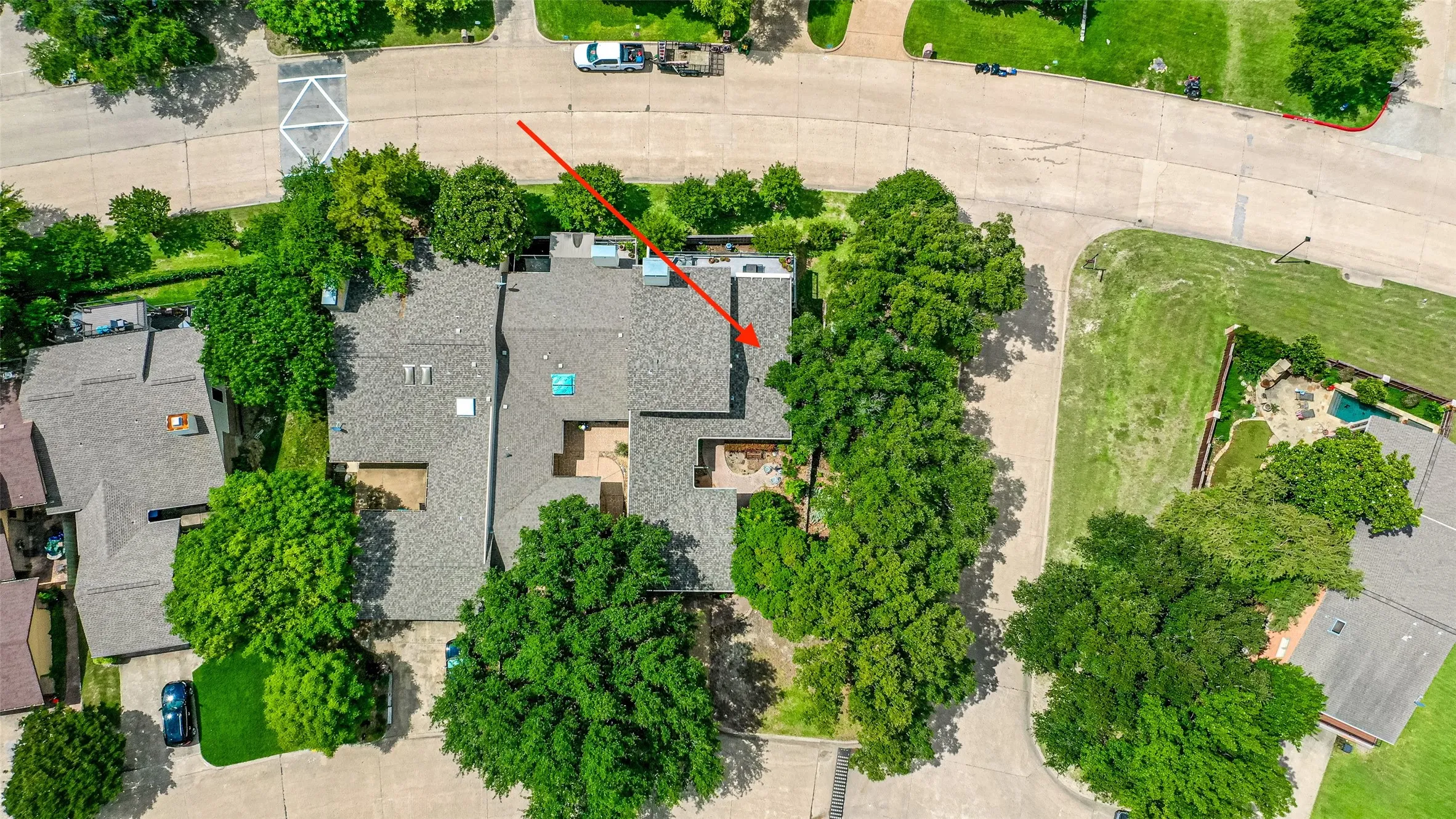 Townhouse For Sale in Rockwall County , 333 Columbia Drive, Rockwall, Texas 75032, 3 Bedroom, 3 Bathroom, 2 Garage spaces, 2,518 Sqft, built in 1983, mls#21292519, Real Estate Agent in Rockwall, Homes For Sale in Rockwall county, Homes For Sale in Rockwall, Realtor in Rockwall Texas, Real Estate Brokerage Independent Realty Texas, Luminita Cordes Realtor