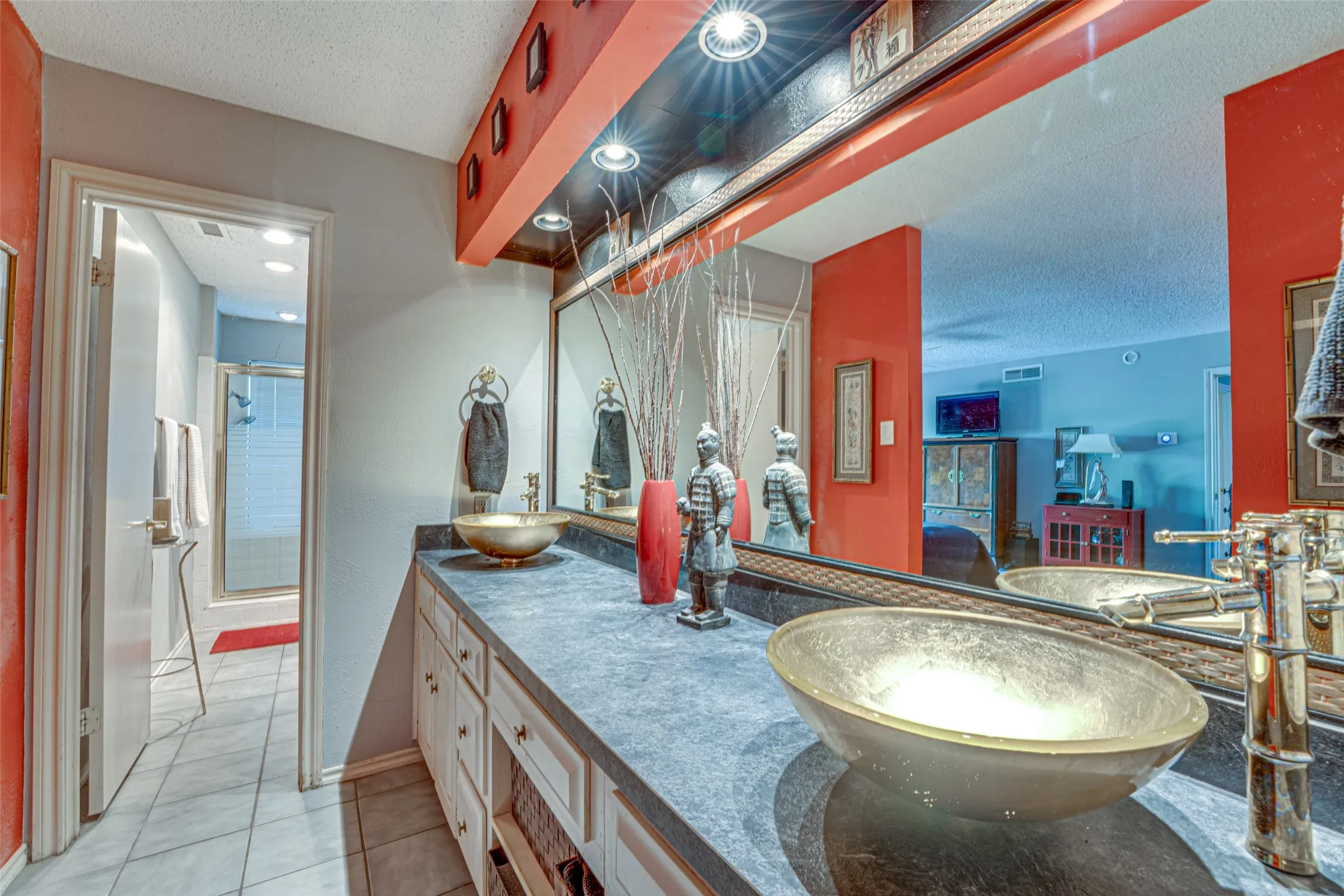 Townhouse For Sale in Rockwall County , 333 Columbia Drive, Rockwall, Texas 75032, 3 Bedroom, 3 Bathroom, 2 Garage spaces, 2,518 Sqft, built in 1983, mls#21292519, Real Estate Agent in Rockwall, Homes For Sale in Rockwall county, Homes For Sale in Rockwall, Realtor in Rockwall Texas, Real Estate Brokerage Independent Realty Texas, Luminita Cordes Realtor