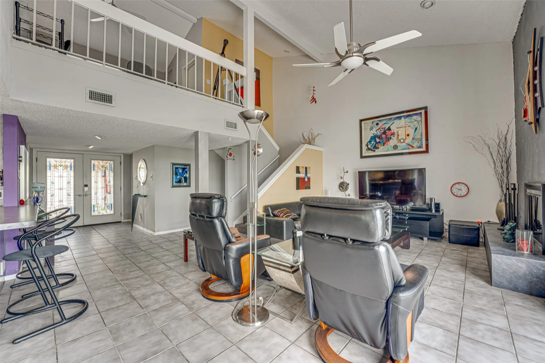 Townhouse For Sale in Rockwall County , 333 Columbia Drive, Rockwall, Texas 75032, 3 Bedroom, 3 Bathroom, 2 Garage spaces, 2,518 Sqft, built in 1983, mls#21292519, Real Estate Agent in Rockwall, Homes For Sale in Rockwall county, Homes For Sale in Rockwall, Realtor in Rockwall Texas, Real Estate Brokerage Independent Realty Texas, Luminita Cordes Realtor
