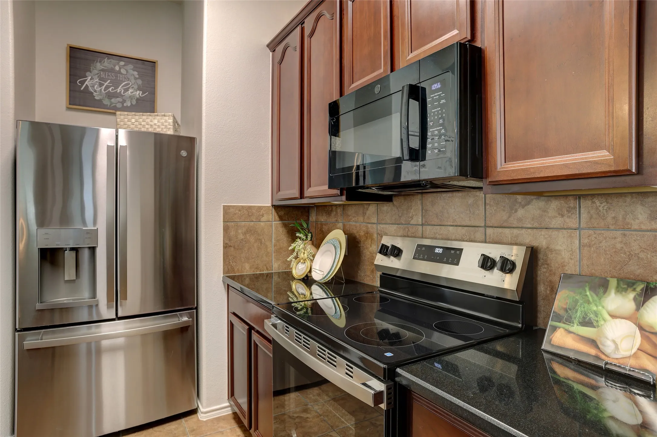Townhouse For Sale in Collin County , 10323 Summit Run Drive, Frisco, Texas 75035, 2 Bedroom, 2 Bathroom, 2 Garage spaces, 1,372 Sqft, built in 2004, mls#21288475, Real Estate Agent in Frisco, Homes For Sale in Collin county, Homes For Sale in Frisco, Realtor in Frisco Texas, Real Estate Brokerage Independent Realty Texas, Luminita Cordes Realtor