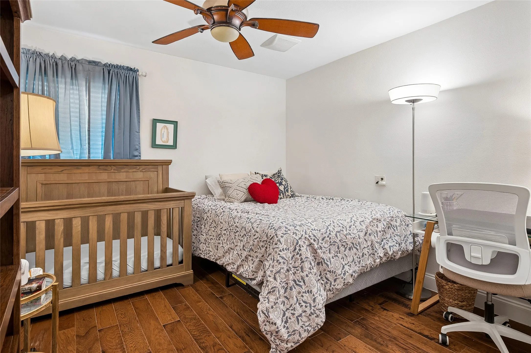 Single Family Residence For Sale in Denton County , 3017 Newcastle Court, Flower Mound, Texas 75028, 3 Bedroom, 2 Bathroom, 2 Garage spaces, 1,802 Sqft, built in 1984, mls#21287177, Real Estate Agent in Flower Mound, Homes For Sale in Denton county, Homes For Sale in Flower Mound, Realtor in Flower Mound Texas, Real Estate Brokerage Independent Realty Texas, Luminita Cordes Realtor