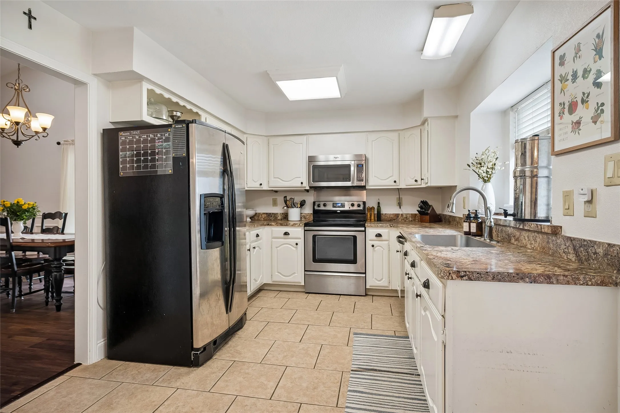 Single Family Residence For Sale in Denton County , 3017 Newcastle Court, Flower Mound, Texas 75028, 3 Bedroom, 2 Bathroom, 2 Garage spaces, 1,802 Sqft, built in 1984, mls#21287177, Real Estate Agent in Flower Mound, Homes For Sale in Denton county, Homes For Sale in Flower Mound, Realtor in Flower Mound Texas, Real Estate Brokerage Independent Realty Texas, Luminita Cordes Realtor