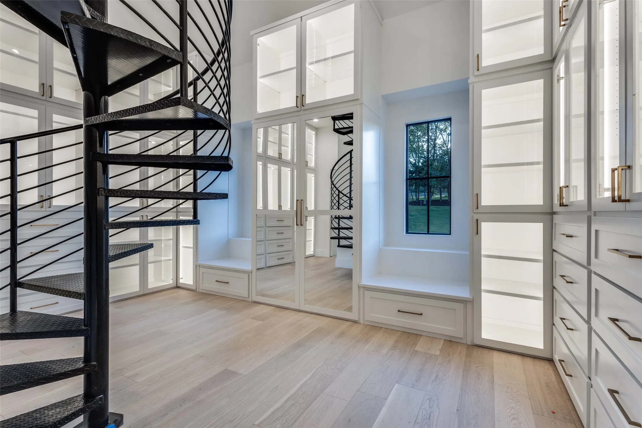 Single Family Residence For Sale in Collin County , 4636 Lake Breeze Drive, Mc Kinney, Texas 75071, 6 Bedroom, 8 Bathroom, 5 Garage spaces, 7,509 Sqft, built in 2025, mls#21291975, Real Estate Agent in Mc Kinney, Homes For Sale in Collin county, Homes For Sale in Mc Kinney, Realtor in Mc Kinney Texas, Real Estate Brokerage Independent Realty Texas, Luminita Cordes Realtor