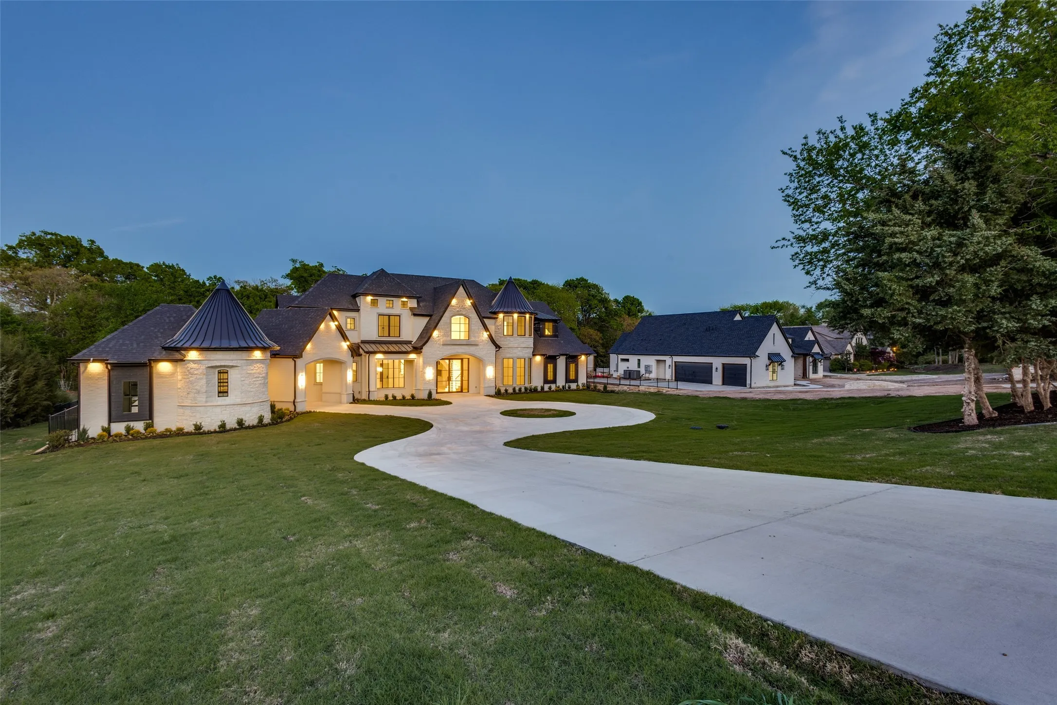 Single Family Residence For Sale in Collin County , 4636 Lake Breeze Drive, Mc Kinney, Texas 75071, 6 Bedroom, 8 Bathroom, 5 Garage spaces, 7,509 Sqft, built in 2025, mls#21291975, Real Estate Agent in Mc Kinney, Homes For Sale in Collin county, Homes For Sale in Mc Kinney, Realtor in Mc Kinney Texas, Real Estate Brokerage Independent Realty Texas, Luminita Cordes Realtor