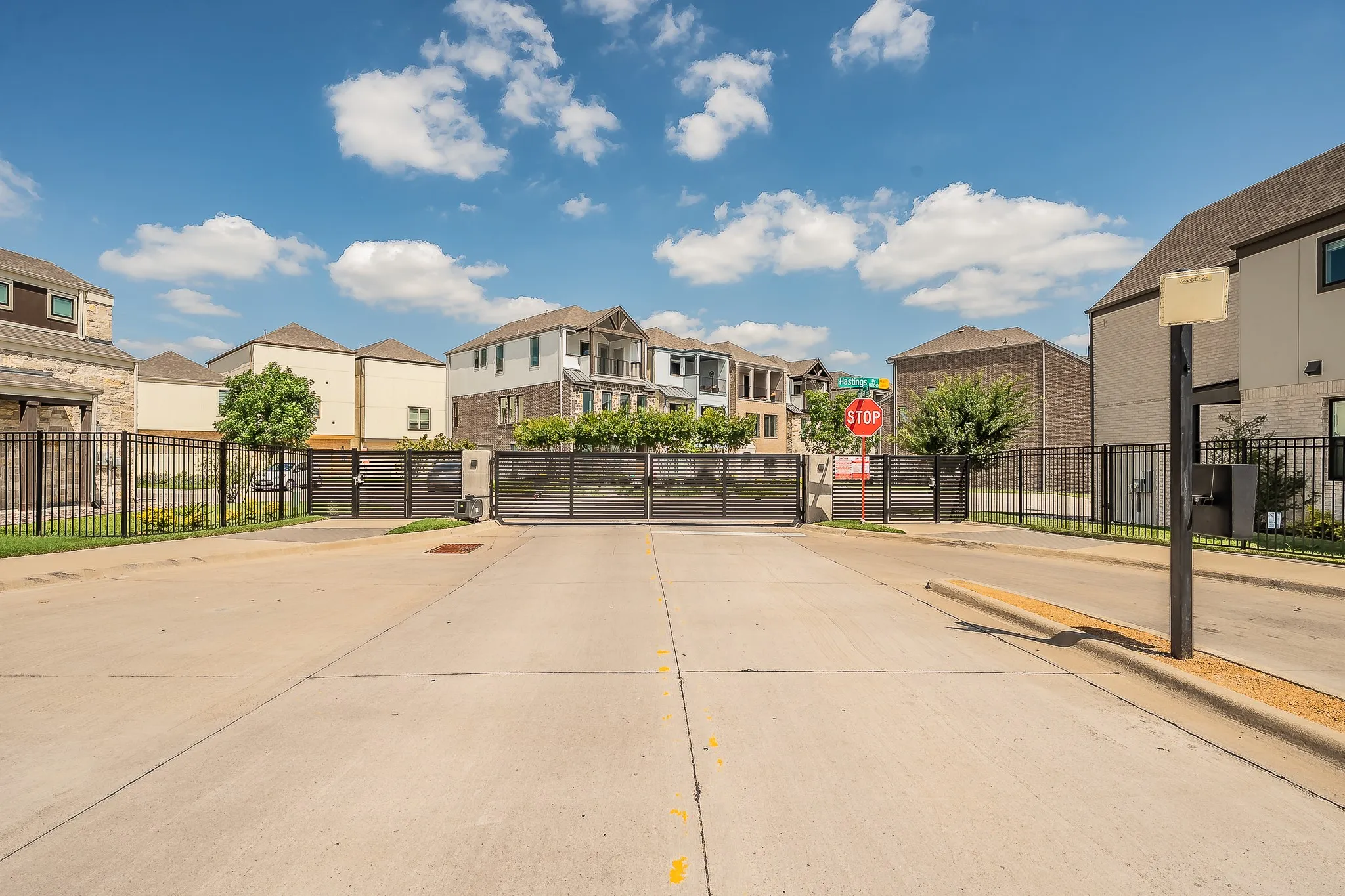 Single Family Residence For Sale in Dallas County , 8106 Emsworth Drive, Dallas, Texas 75231, 3 Bedroom, 3 Bathroom, 2 Garage spaces, 1,760 Sqft, built in 2022, mls#21291126, Real Estate Agent in Dallas, Homes For Sale in Dallas county, Homes For Sale in Dallas, Realtor in Dallas Texas, Real Estate Brokerage Independent Realty Texas, Luminita Cordes Realtor