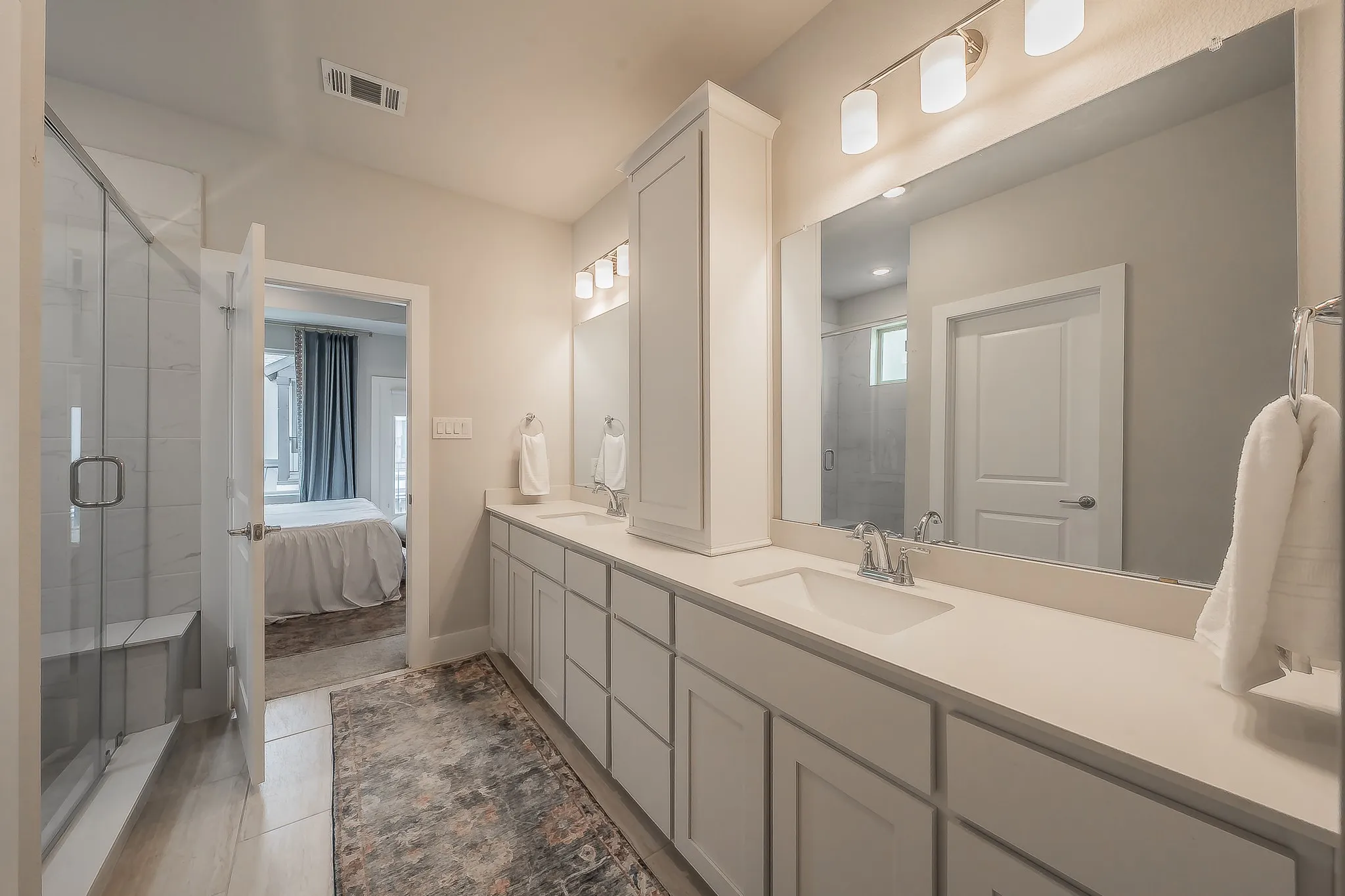 Single Family Residence For Sale in Dallas County , 8106 Emsworth Drive, Dallas, Texas 75231, 3 Bedroom, 3 Bathroom, 2 Garage spaces, 1,760 Sqft, built in 2022, mls#21291126, Real Estate Agent in Dallas, Homes For Sale in Dallas county, Homes For Sale in Dallas, Realtor in Dallas Texas, Real Estate Brokerage Independent Realty Texas, Luminita Cordes Realtor