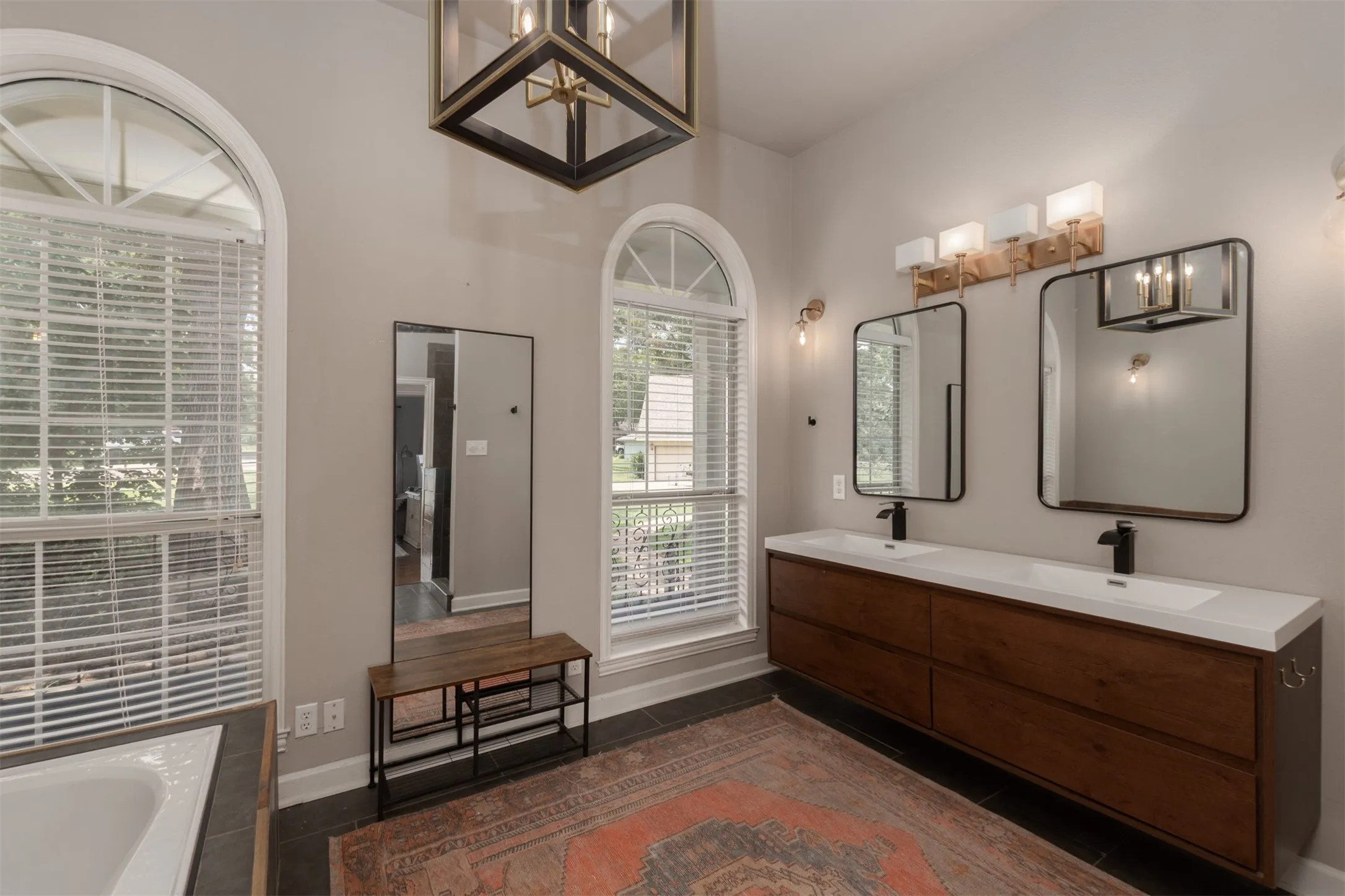 Single Family Residence For Sale in Wood County , 1747 County Road 1785, Yantis, Texas 75497, 5 Bedrooms, 4 Bathrooms, 2 Garage spaces, 3,556 Sqft, built in 1997, Price $961,900, mls#21292576, Real Estate Agent in Yantis, Homes For Sale in Wood county, Homes For Sale in Yantis, Realtor in Yantis Texas, Real Estate Brokerage Independent Realty Texas, Luminita Cordes Realtor