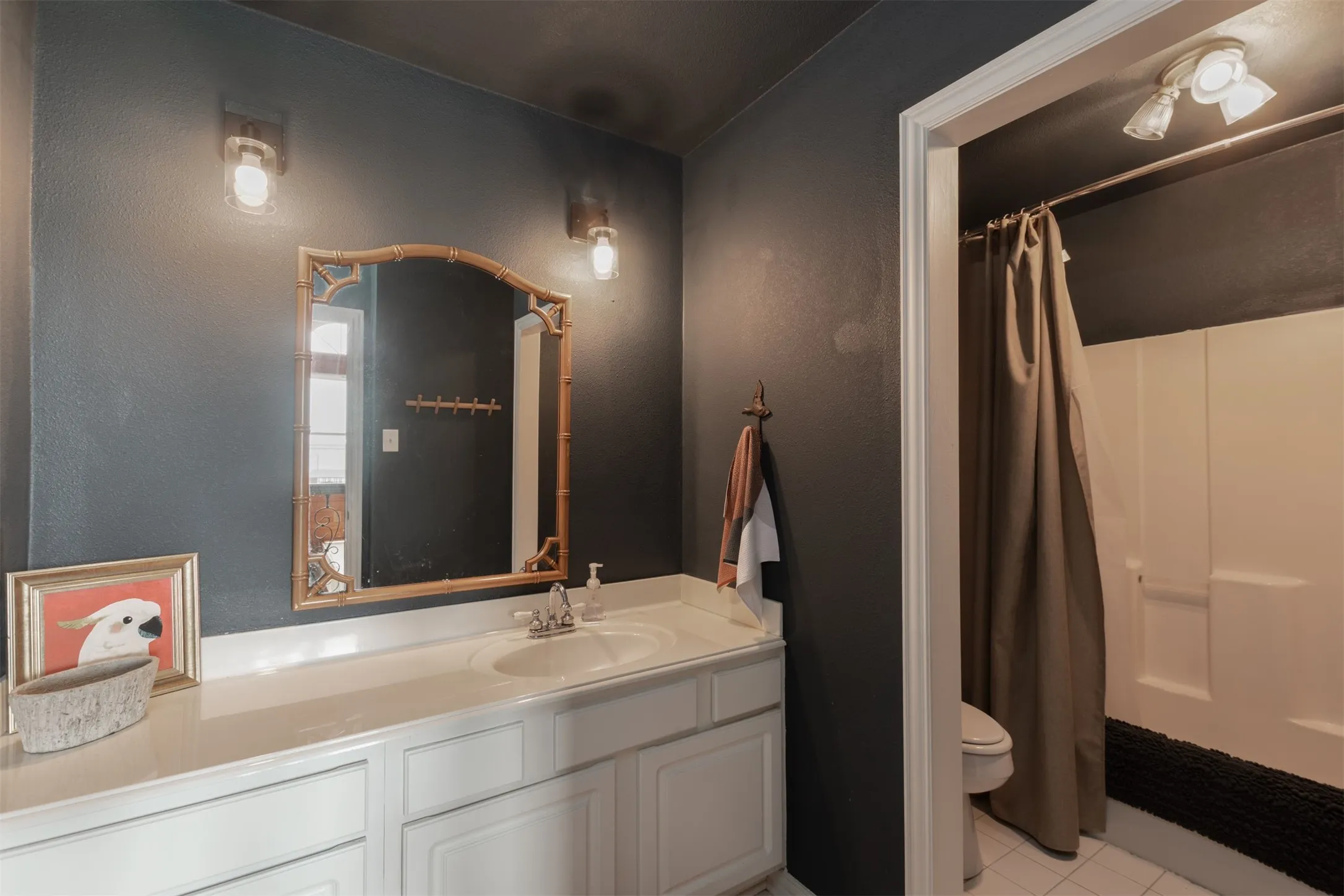 Single Family Residence For Sale in Wood County , 1747 County Road 1785, Yantis, Texas 75497, 5 Bedrooms, 4 Bathrooms, 2 Garage spaces, 3,556 Sqft, built in 1997, Price $961,900, mls#21292576, Real Estate Agent in Yantis, Homes For Sale in Wood county, Homes For Sale in Yantis, Realtor in Yantis Texas, Real Estate Brokerage Independent Realty Texas, Luminita Cordes Realtor
